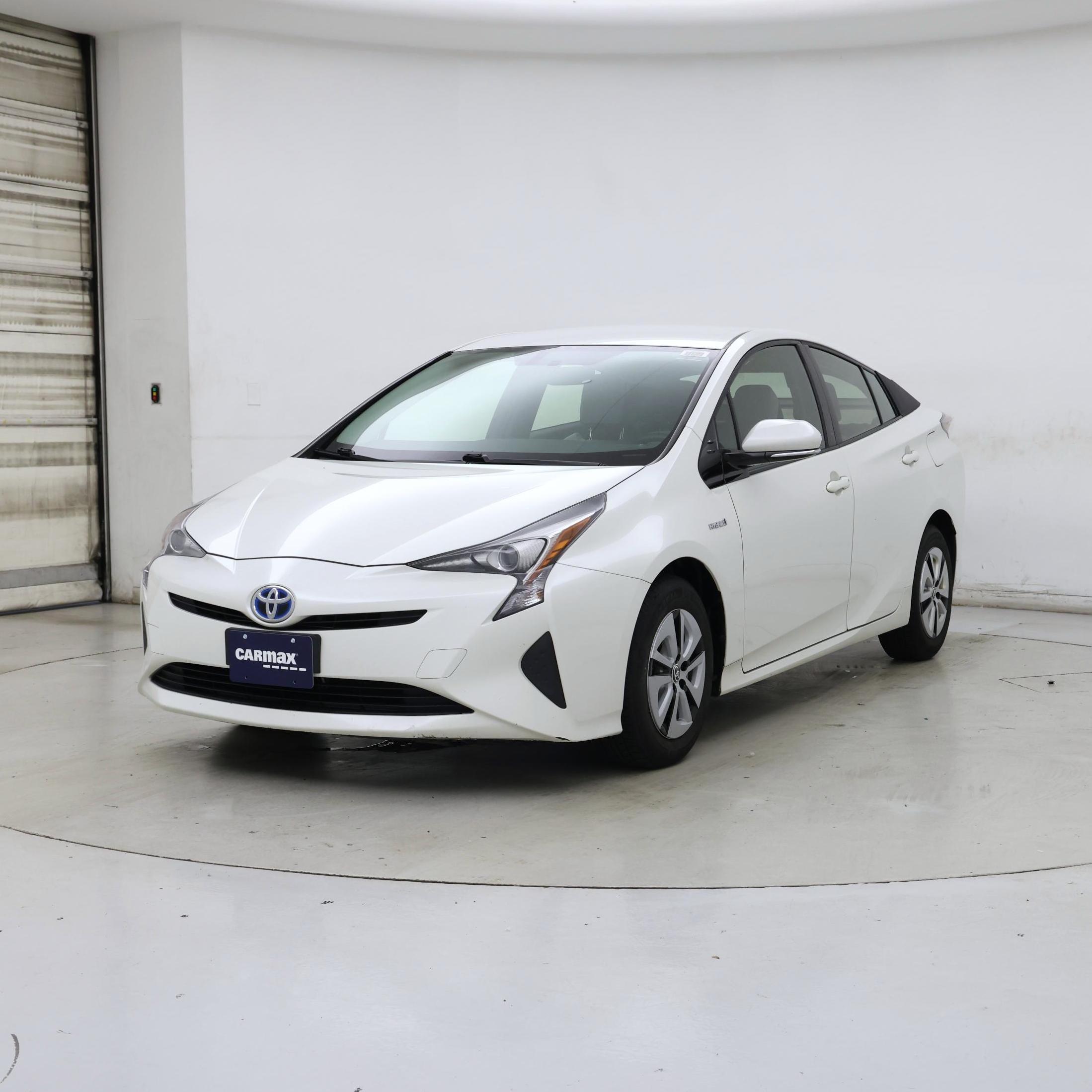 Thumbnail: 2016 Toyota Prius - 4