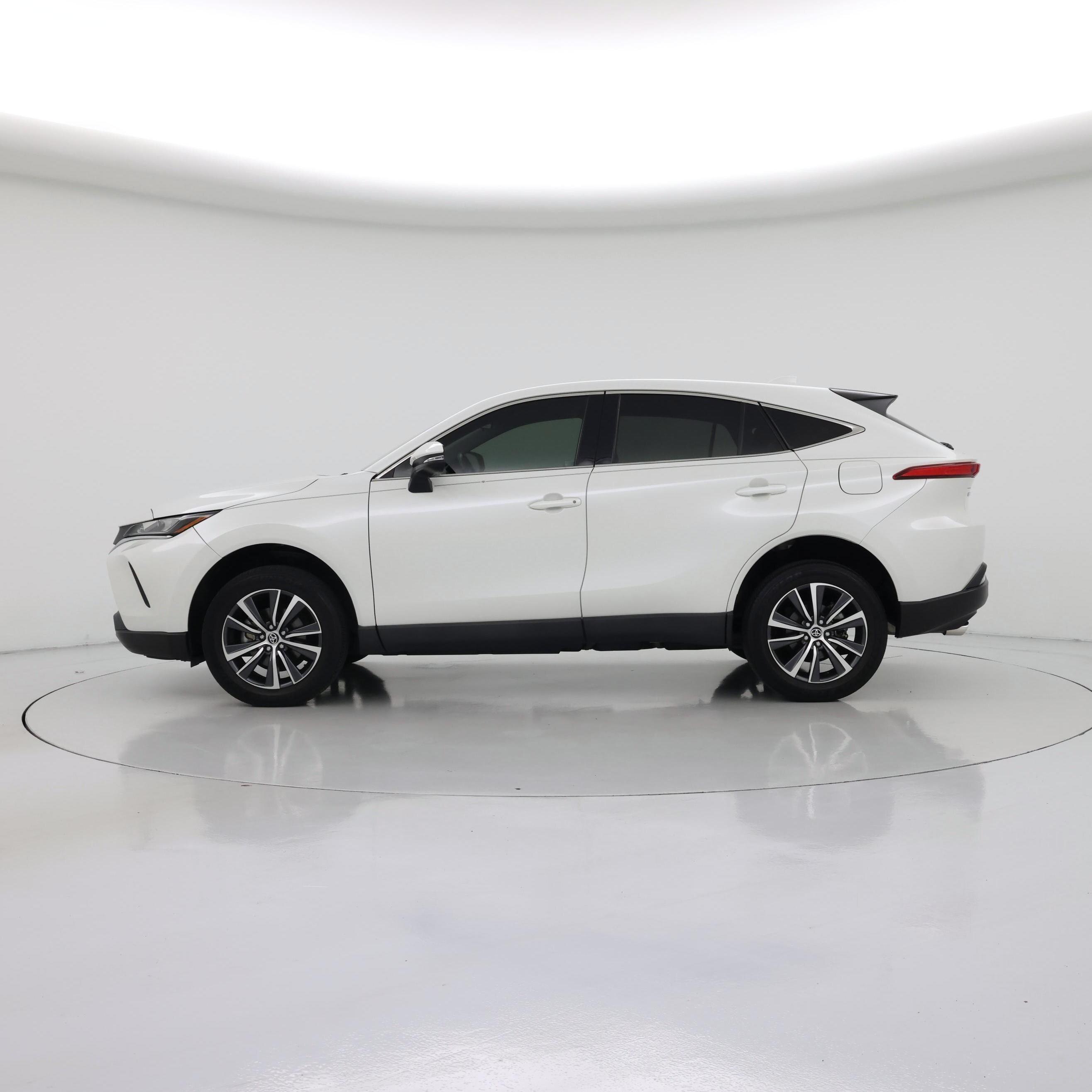 Thumbnail: 2022 Toyota Venza - 3