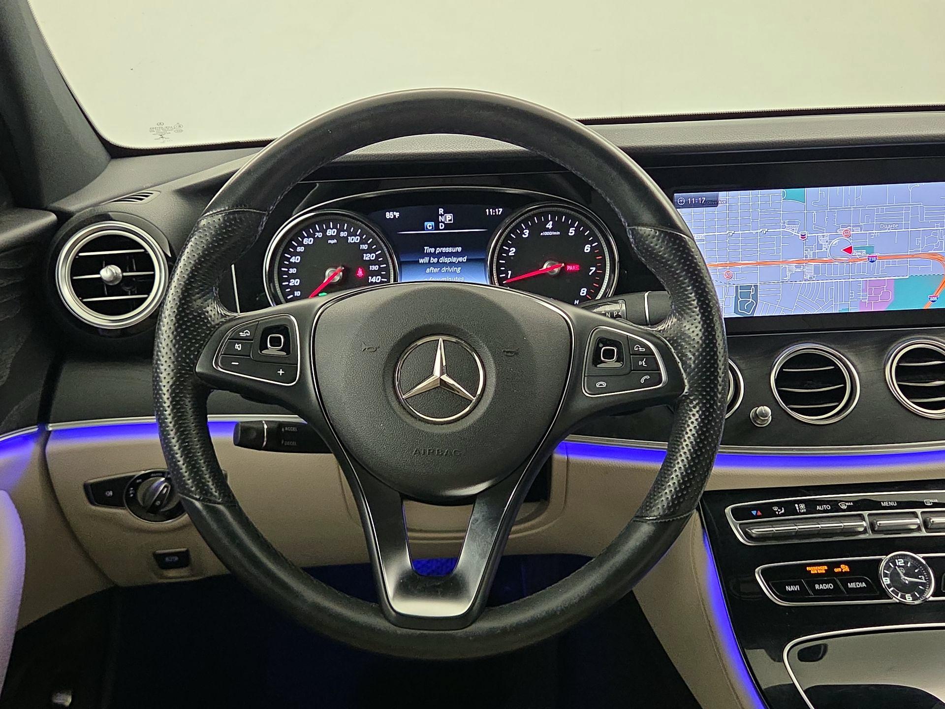Thumbnail: 2017 Mercedes-Benz E-Class - 10