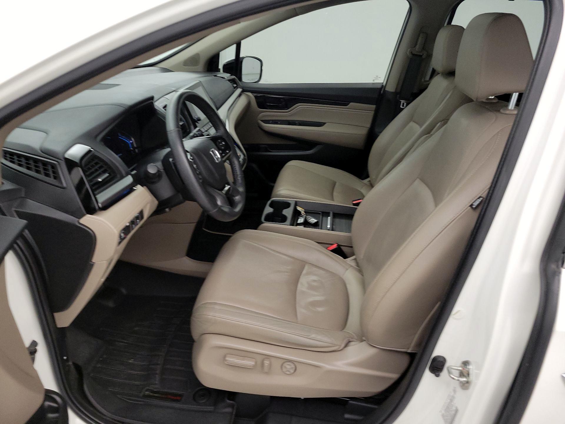 Thumbnail: 2019 Honda Odyssey - 11