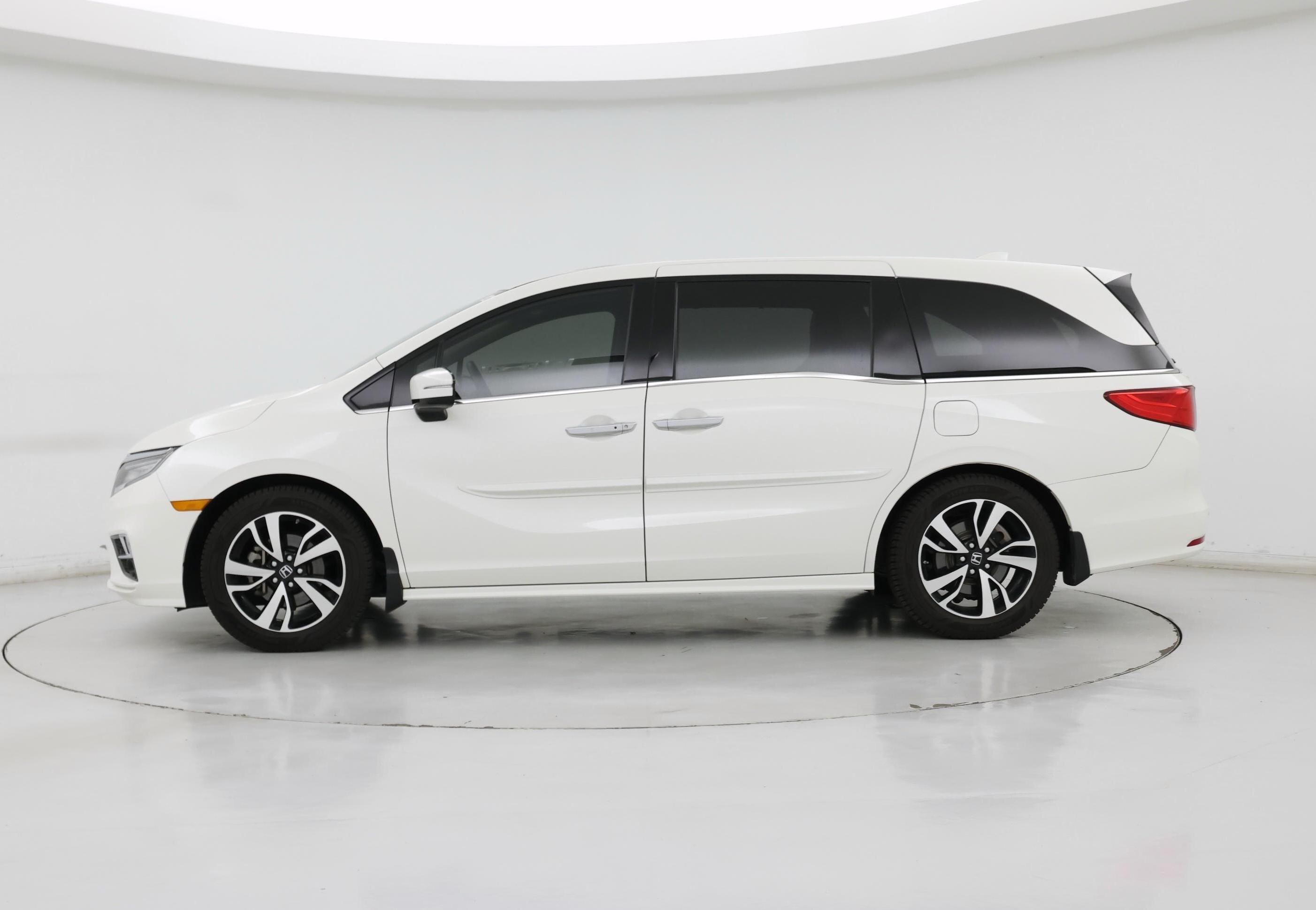 Thumbnail: 2019 Honda Odyssey - 3