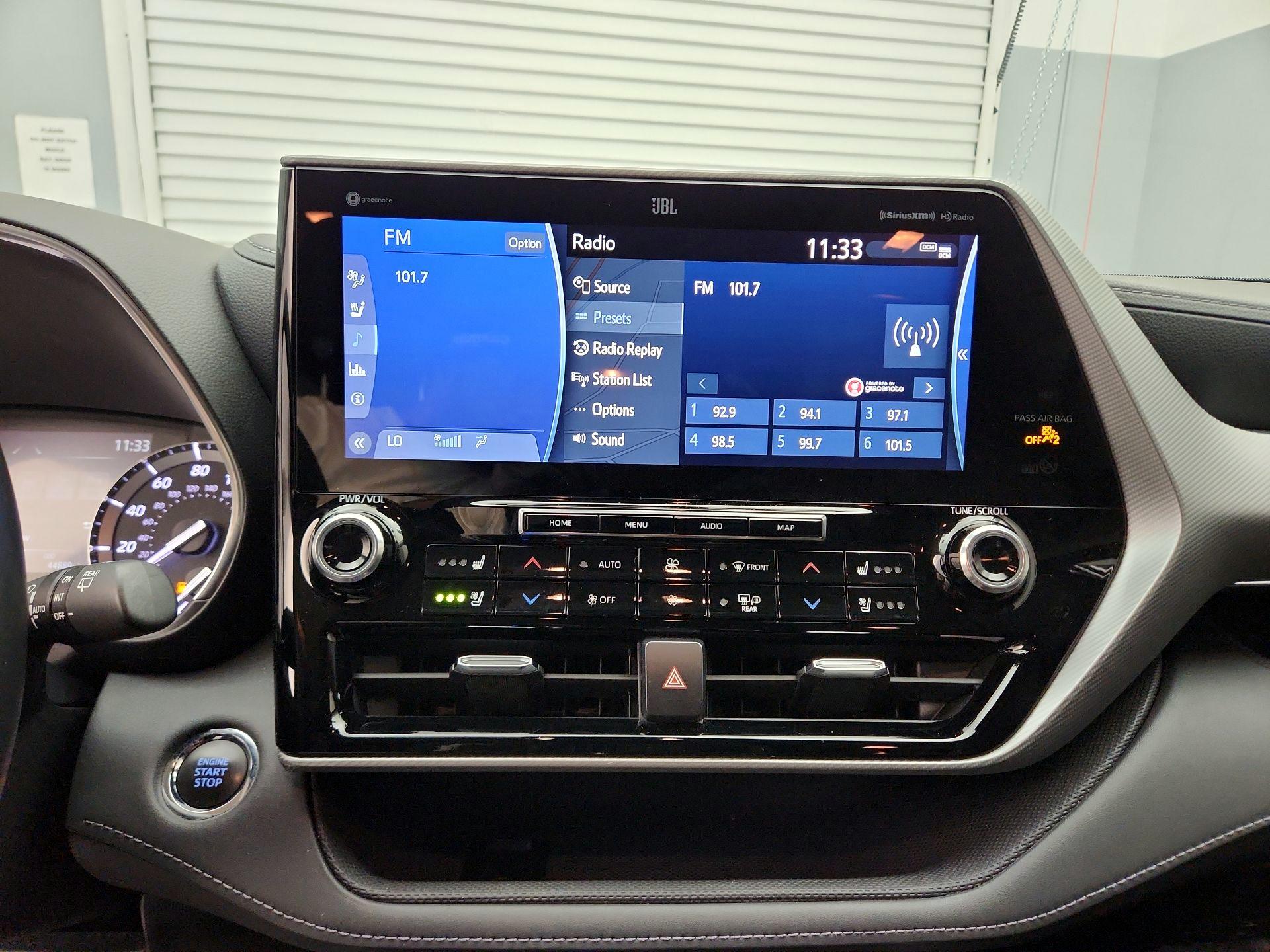 Thumbnail: 2022 Toyota Highlander - 16
