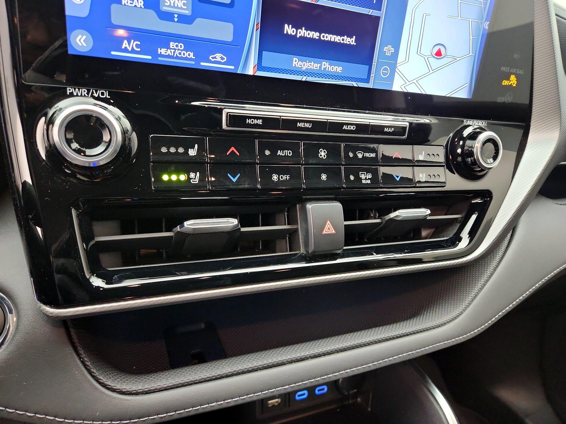 Thumbnail: 2022 Toyota Highlander - 17