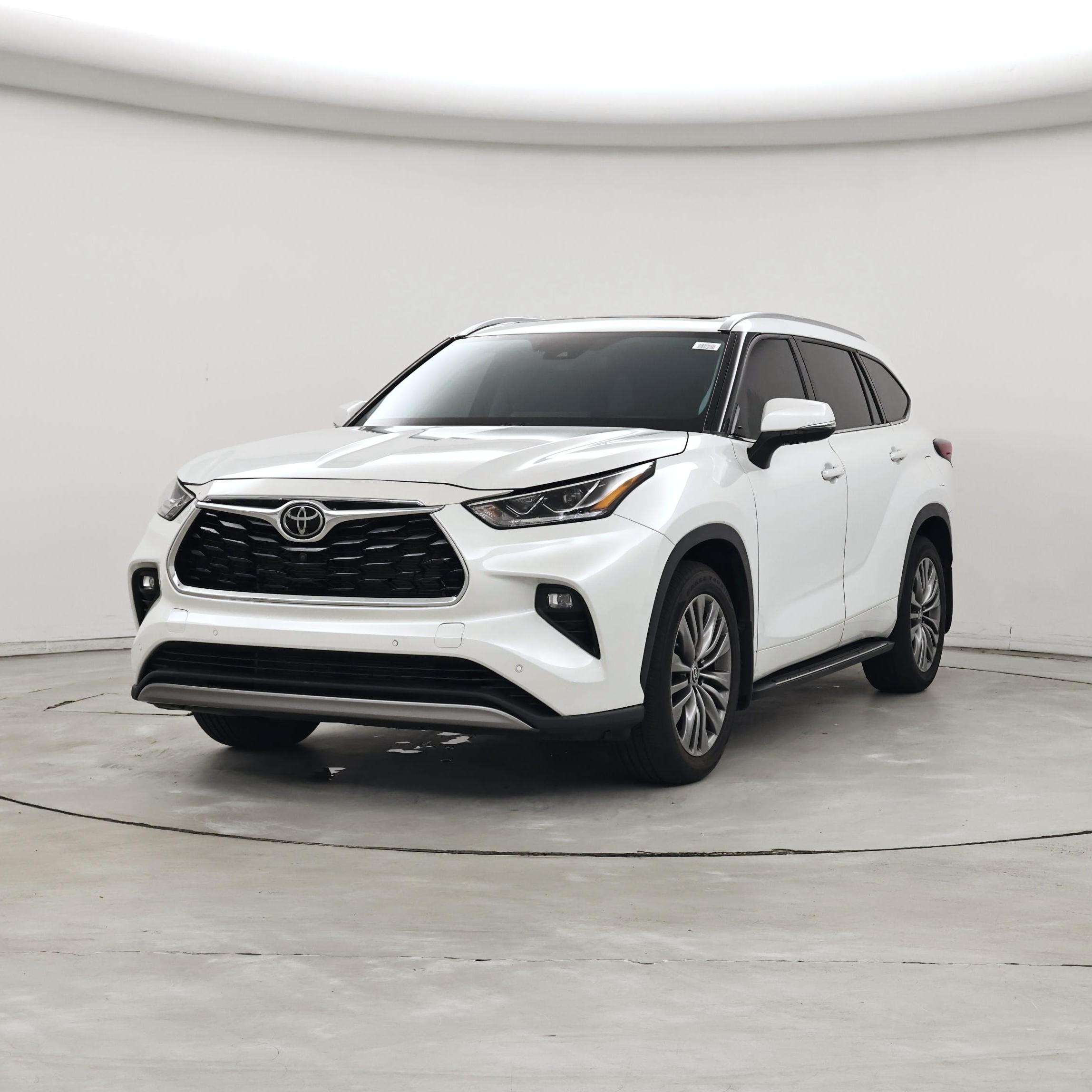 Thumbnail: 2022 Toyota Highlander - 4