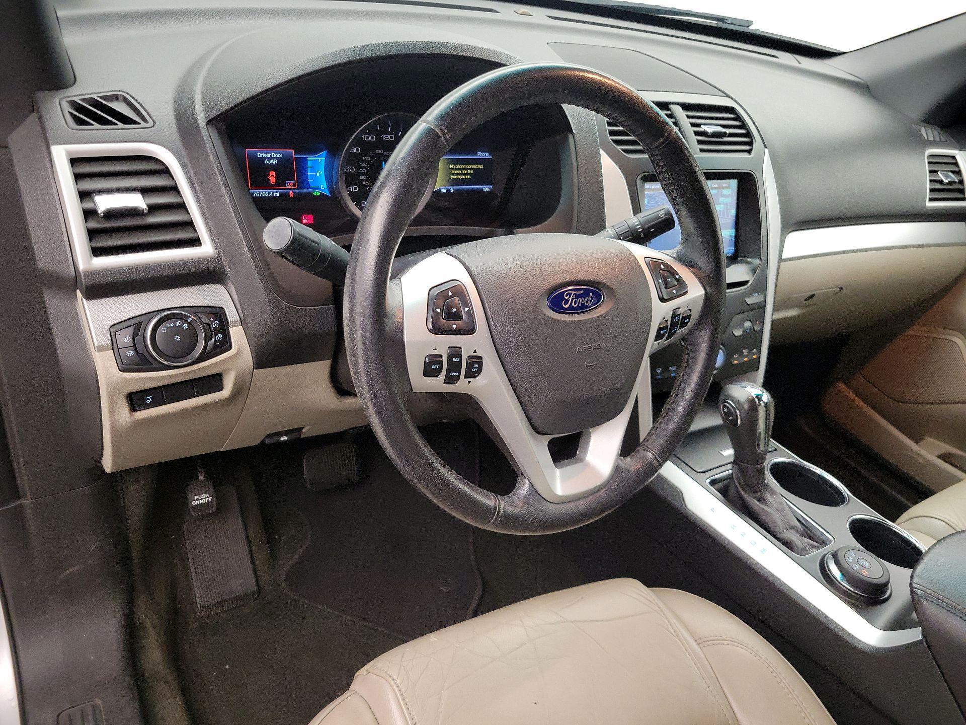 Thumbnail: 2014 Ford Explorer - 9