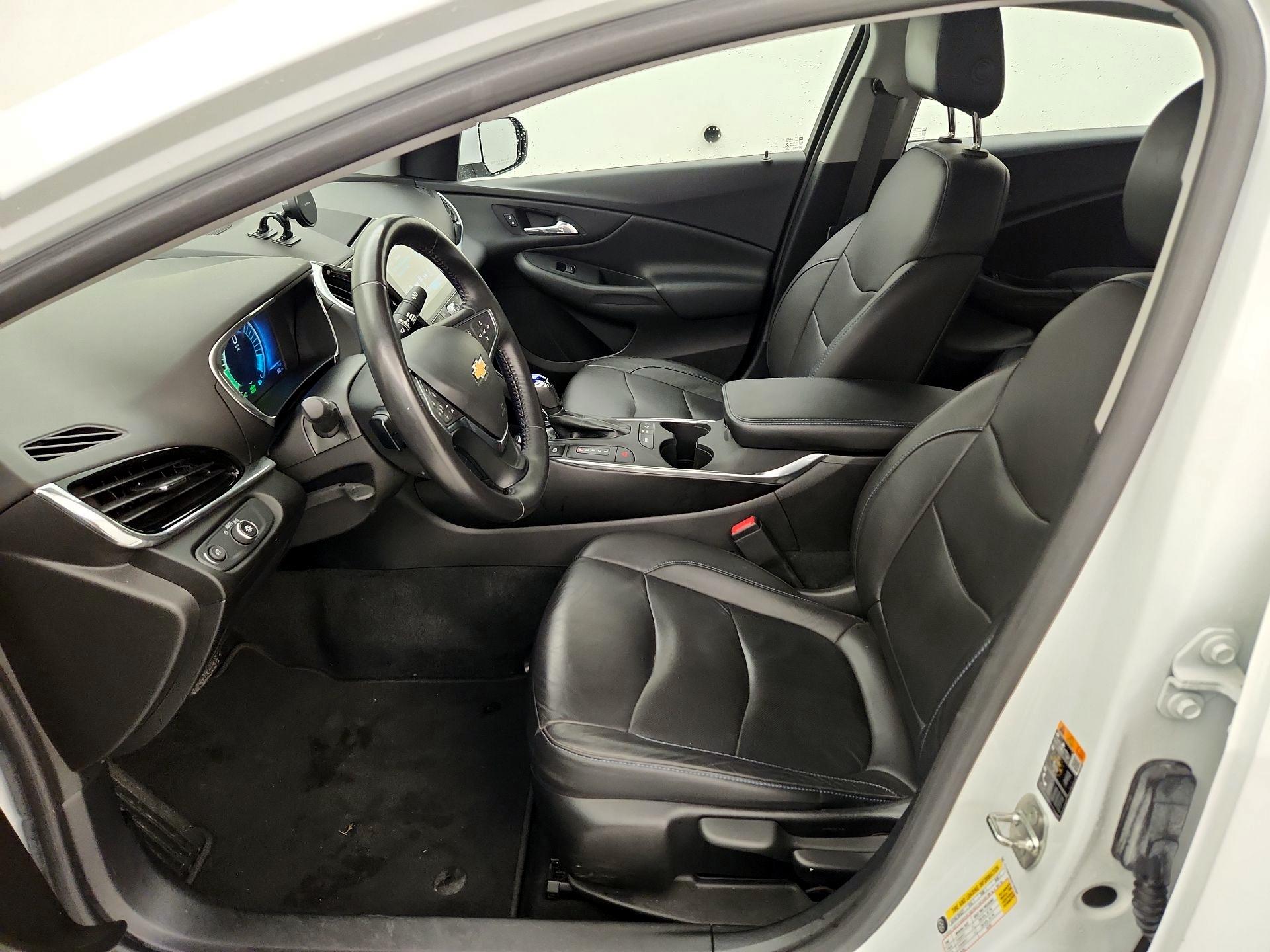 Thumbnail: 2018 Chevrolet Volt - 11