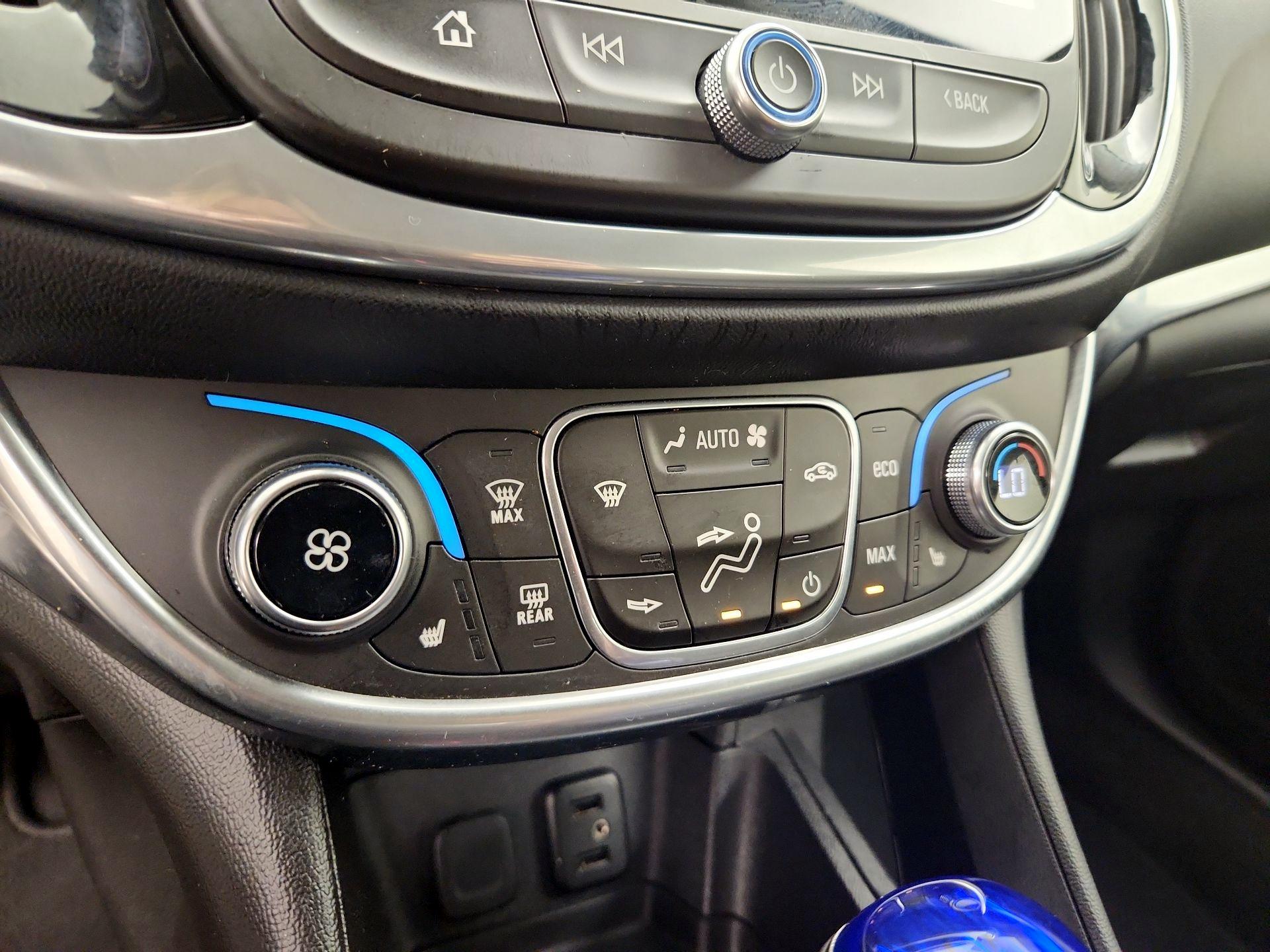 Thumbnail: 2018 Chevrolet Volt - 16