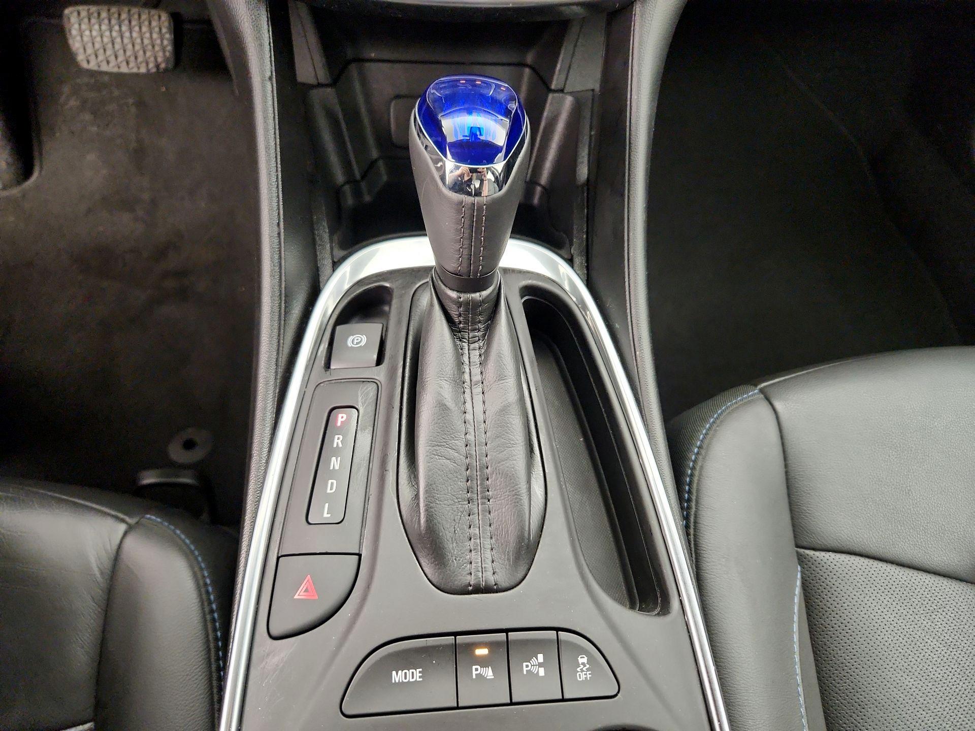 Thumbnail: 2018 Chevrolet Volt - 17