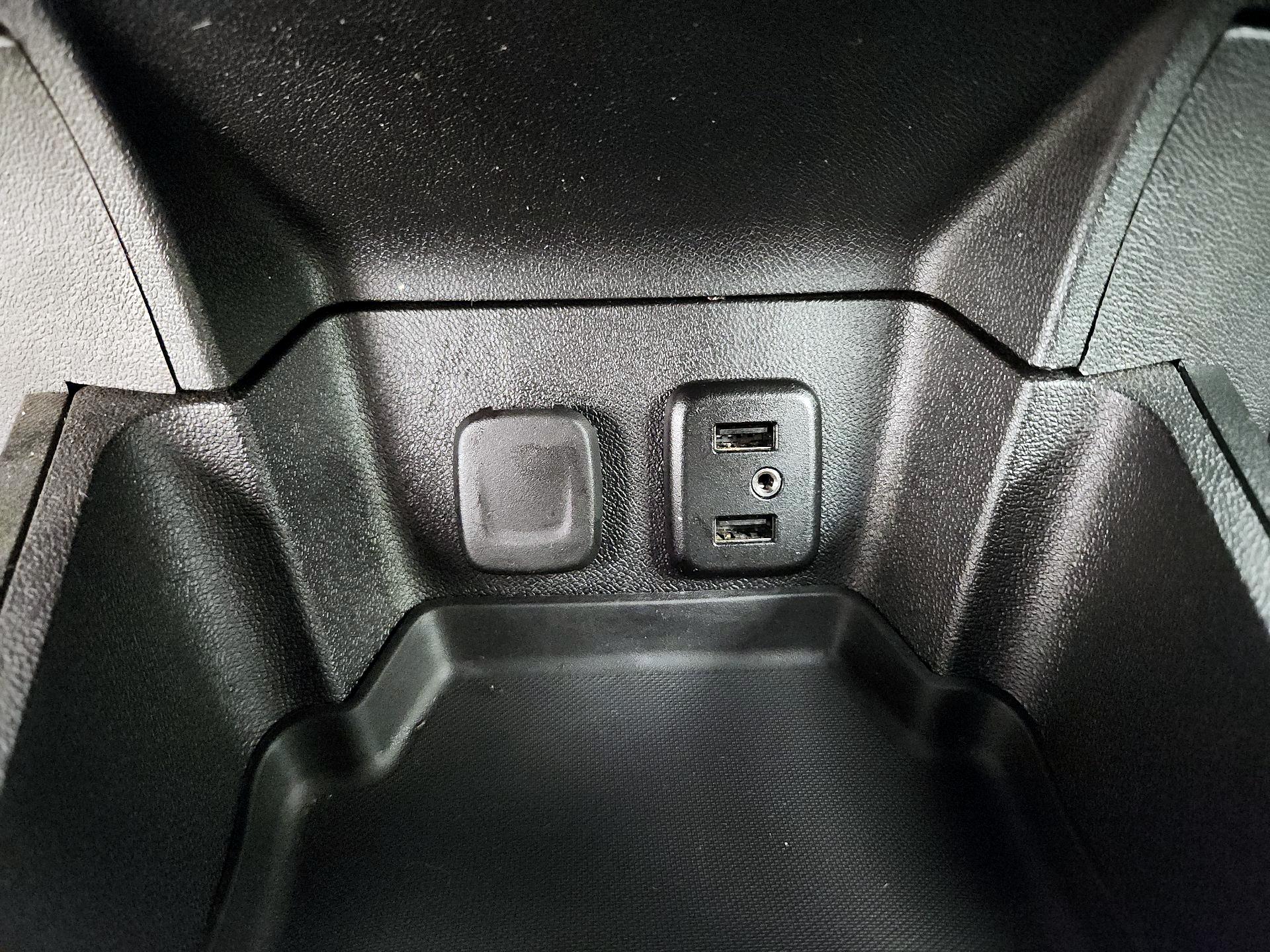 Thumbnail: 2018 Chevrolet Volt - 18