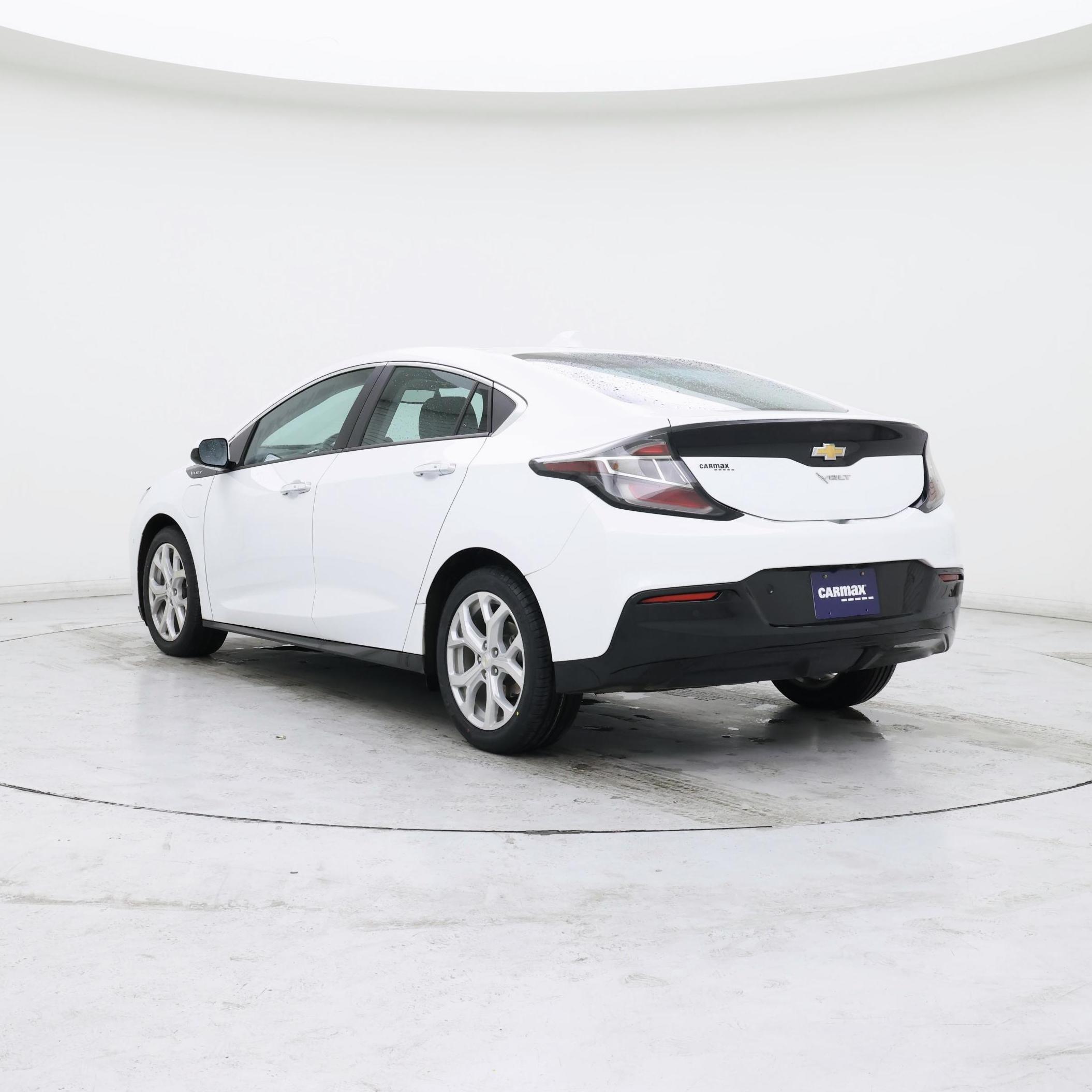 Thumbnail: 2018 Chevrolet Volt - 2