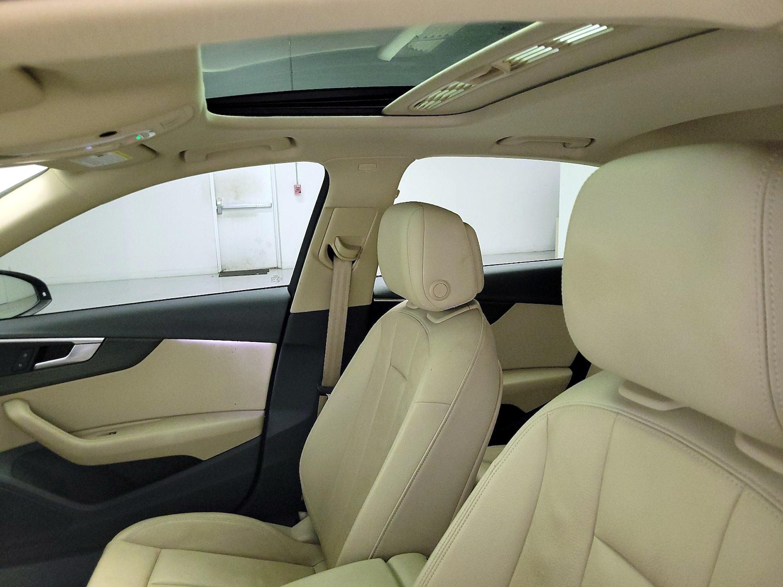 Sunroof(s) & Overhead Airbags