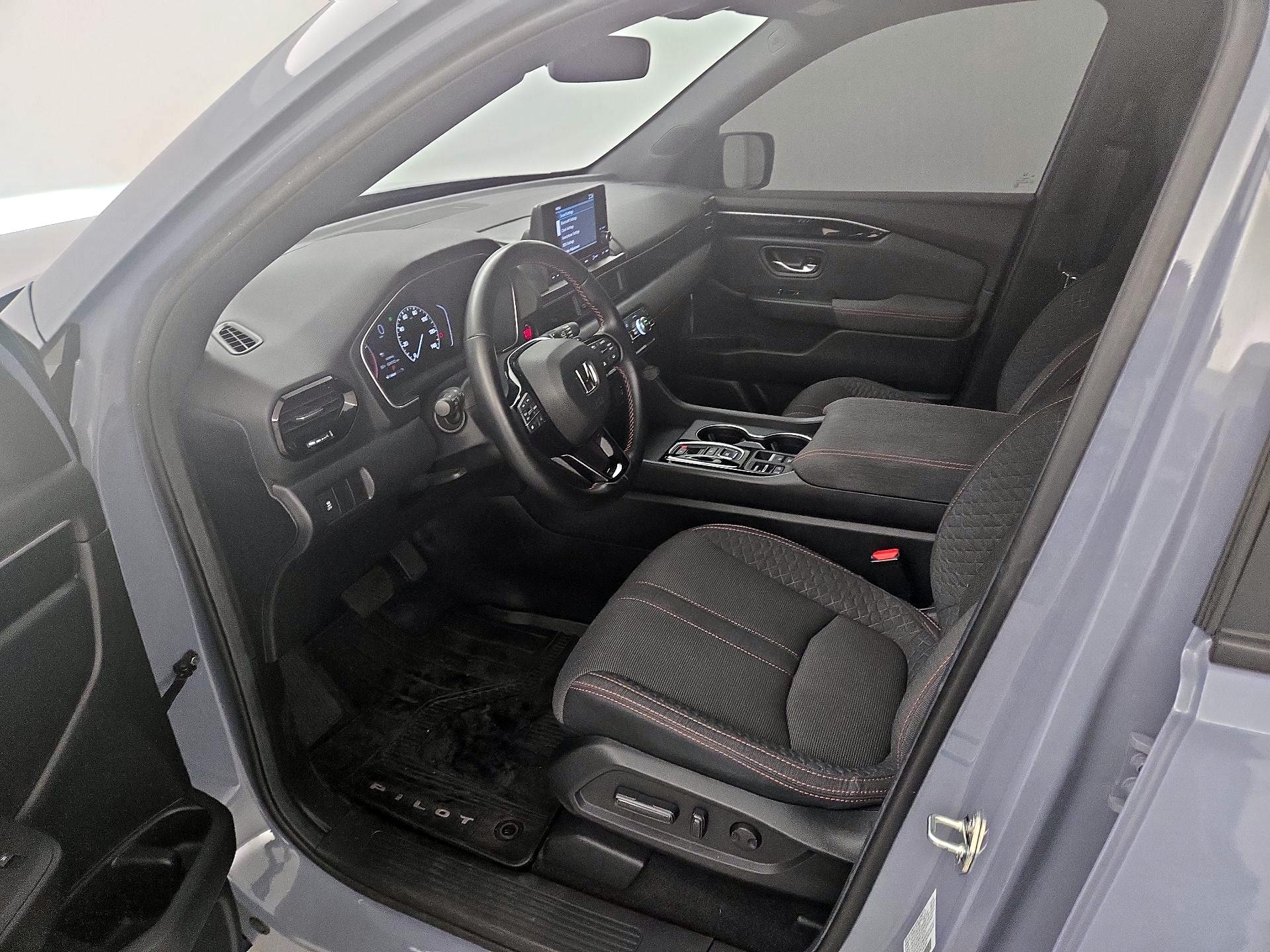 Thumbnail: 2025 Honda Pilot - 11