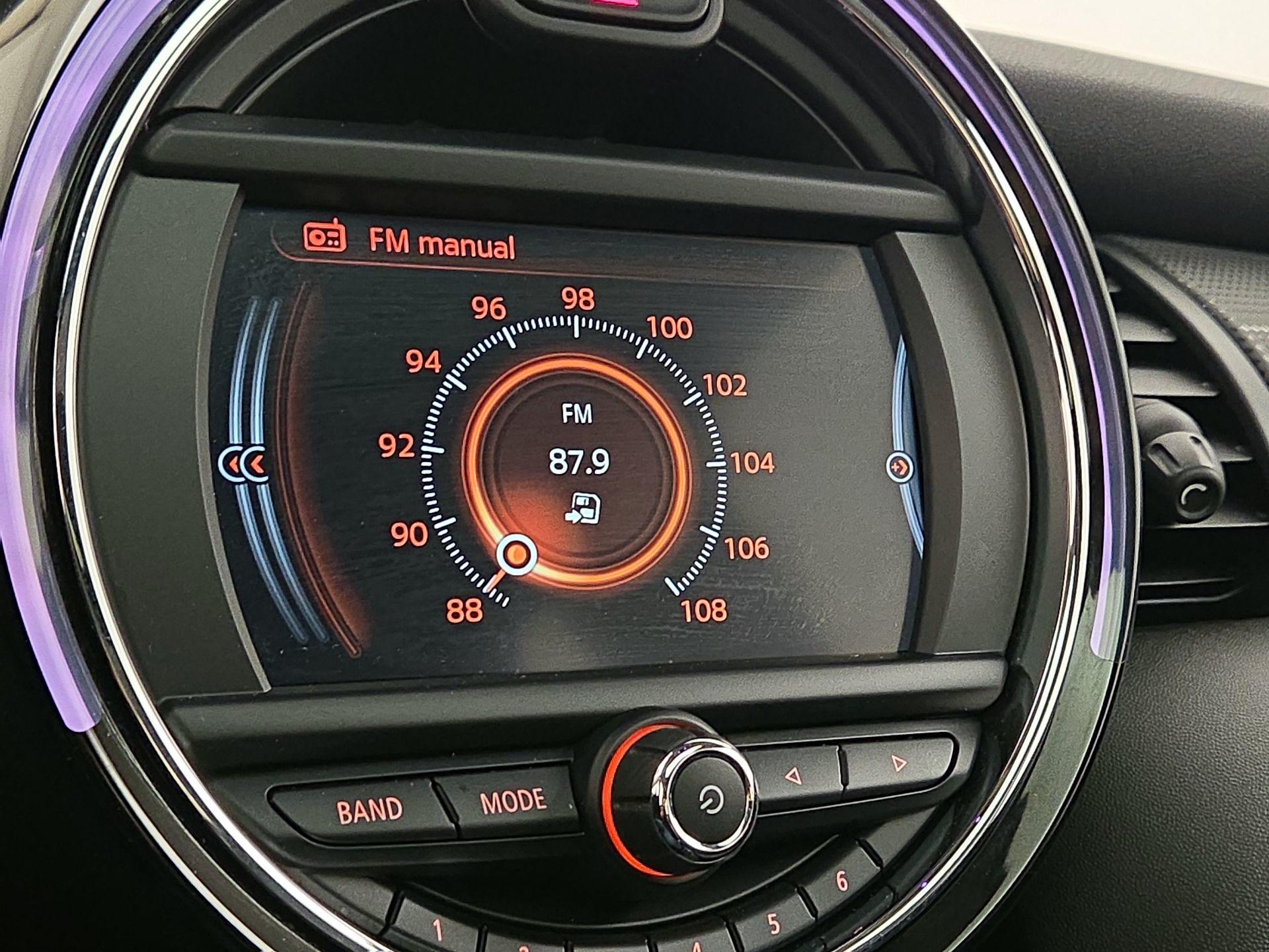 Thumbnail: 2017 MINI Cooper Hardtop - 15