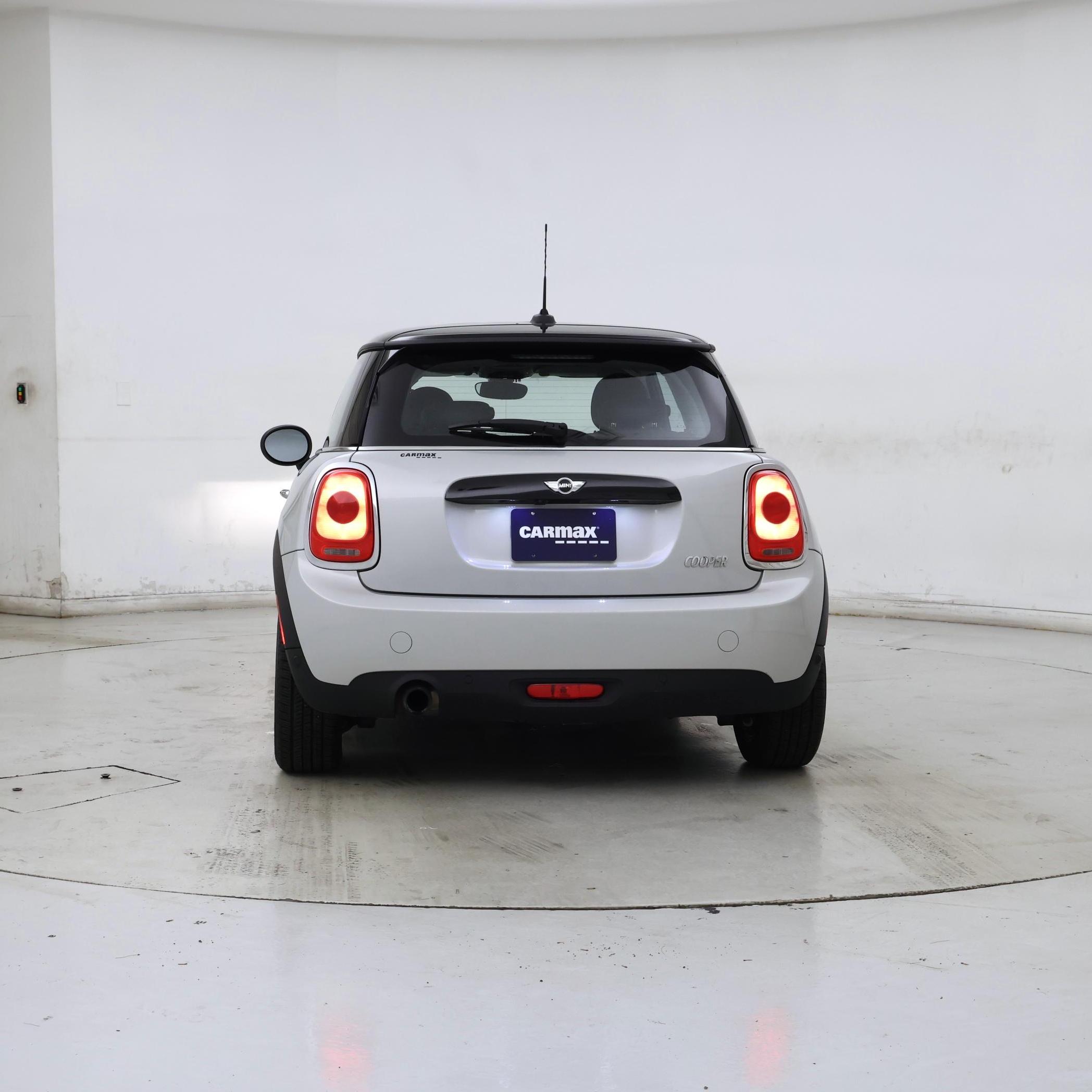 Thumbnail: 2017 MINI Cooper Hardtop - 6