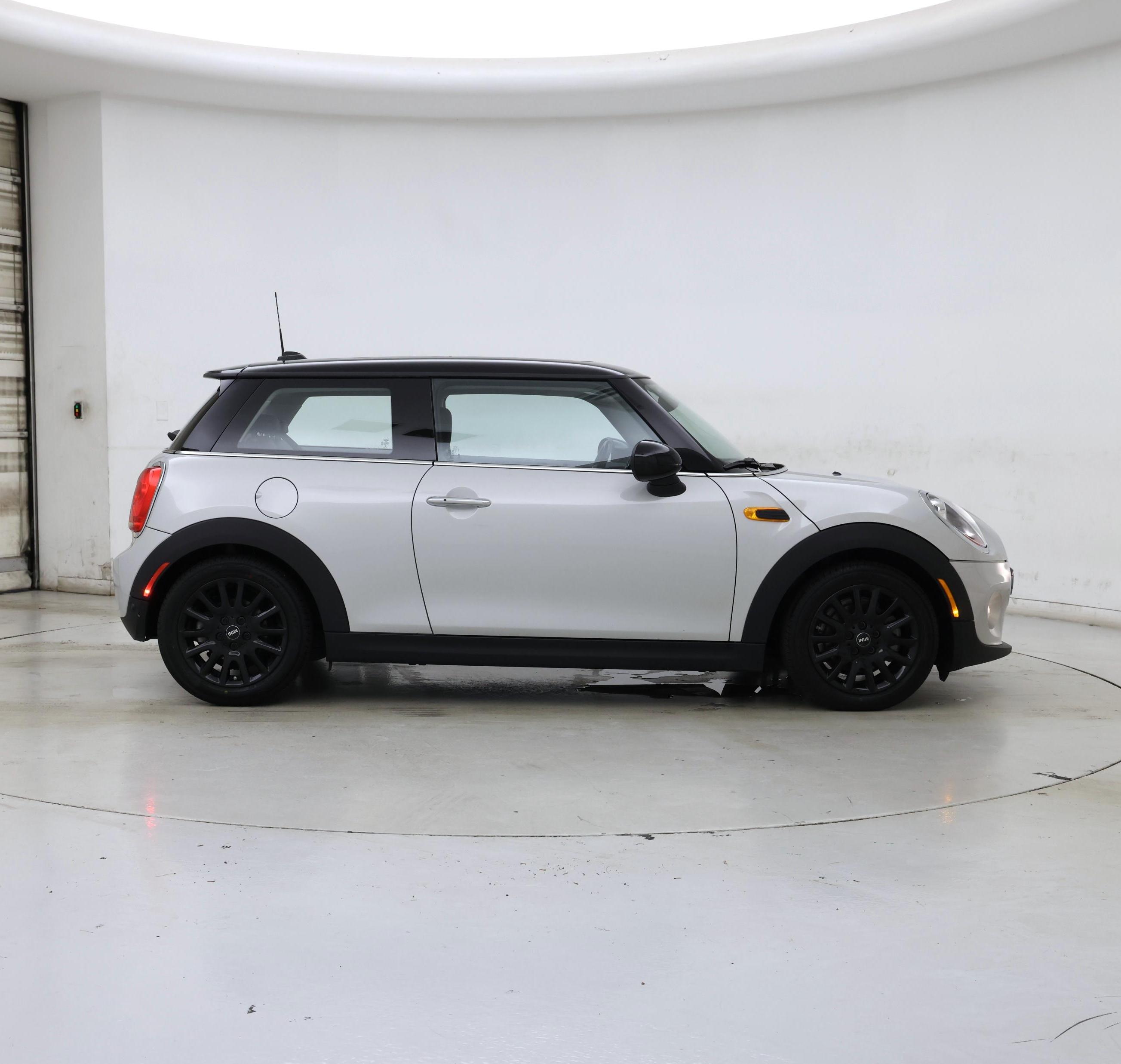 Thumbnail: 2017 MINI Cooper Hardtop - 7