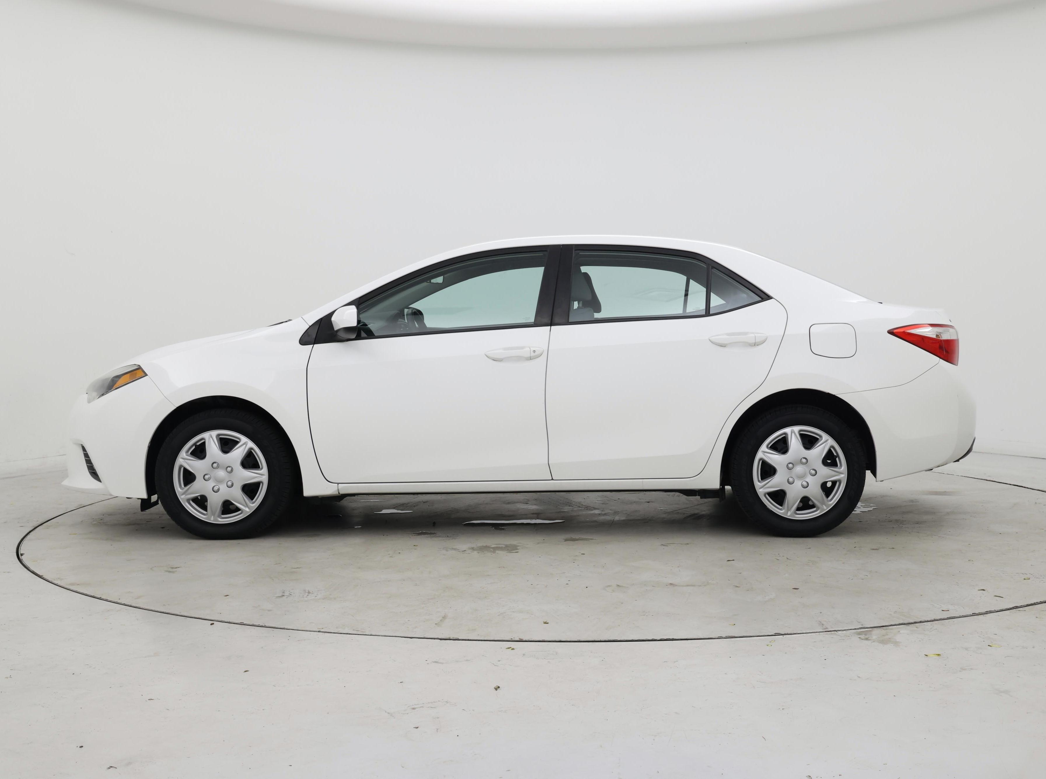 Thumbnail: 2016 Toyota Corolla - 3