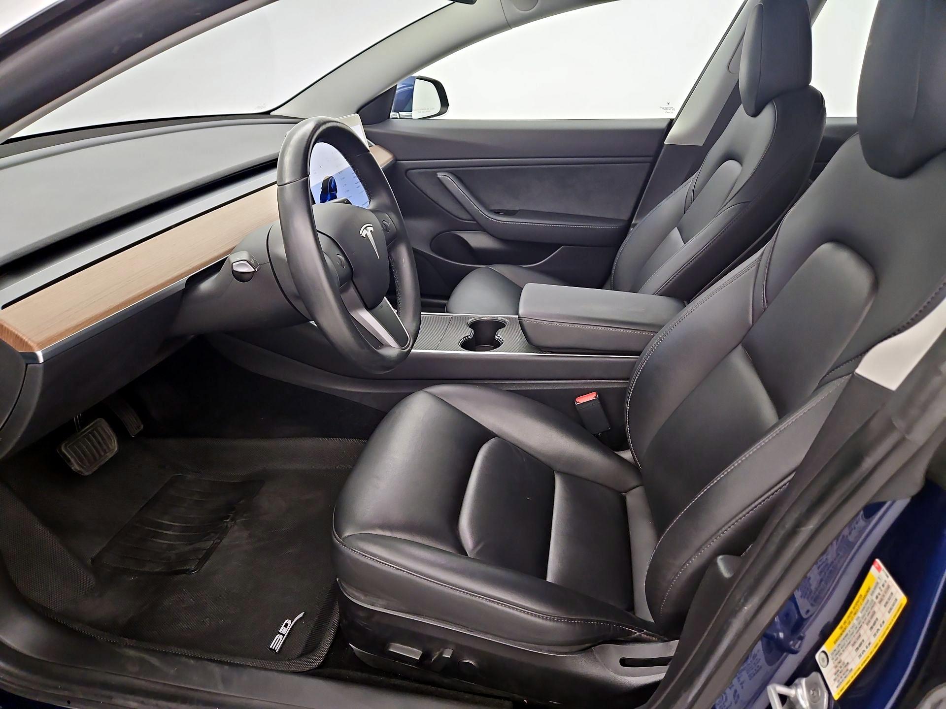 Thumbnail: 2019 Tesla Model 3 - 11