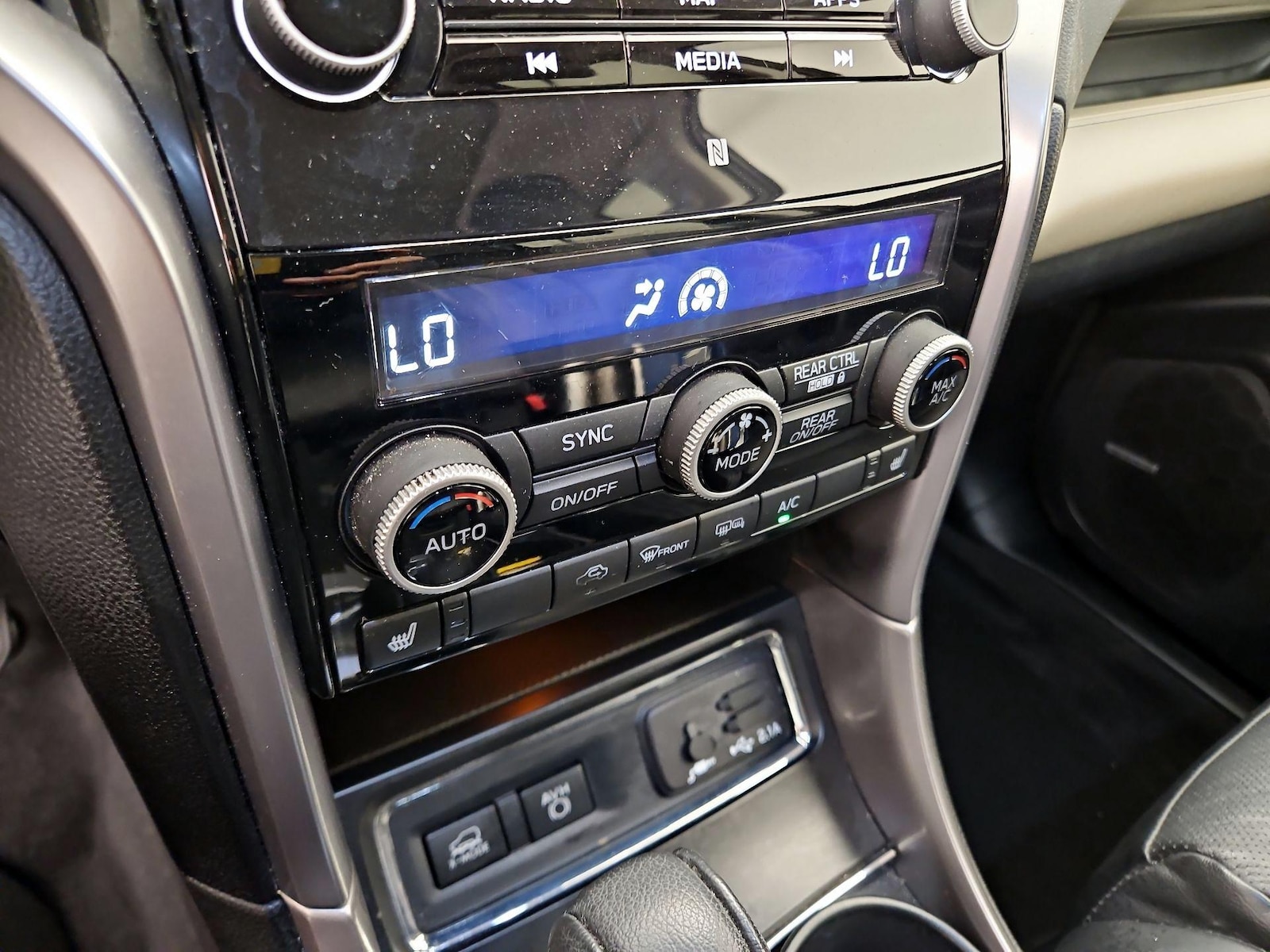 2022 Subaru Ascent Limited - Photo 15