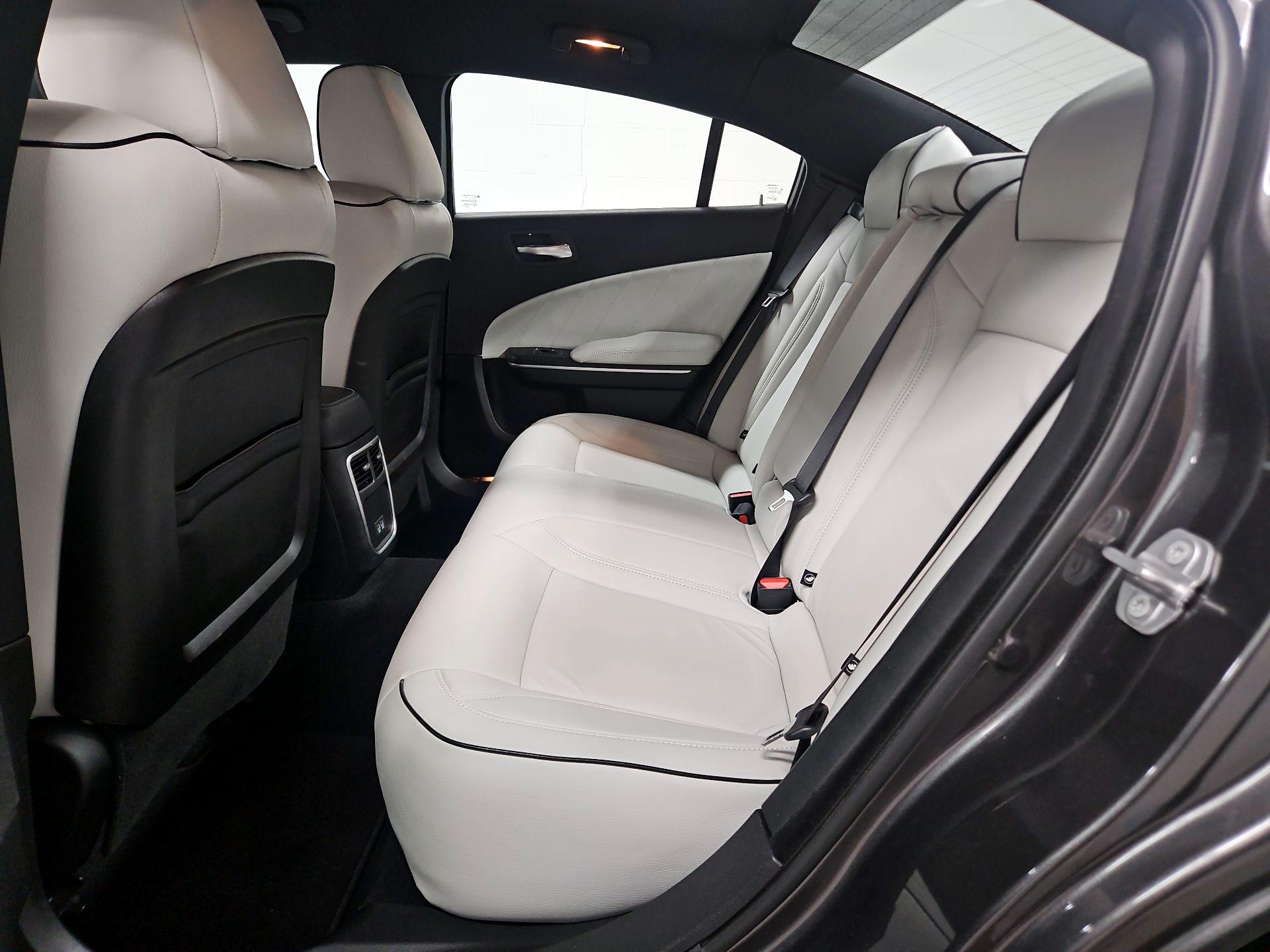 Thumbnail: 2020 Dodge Charger - 19