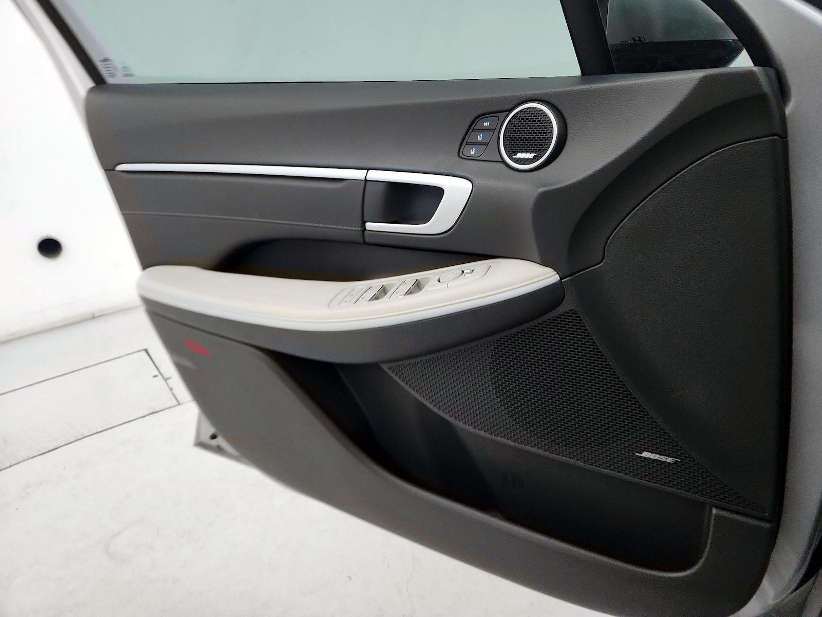 2024 Hyundai Sonata Hybrid Limited - Photo 13