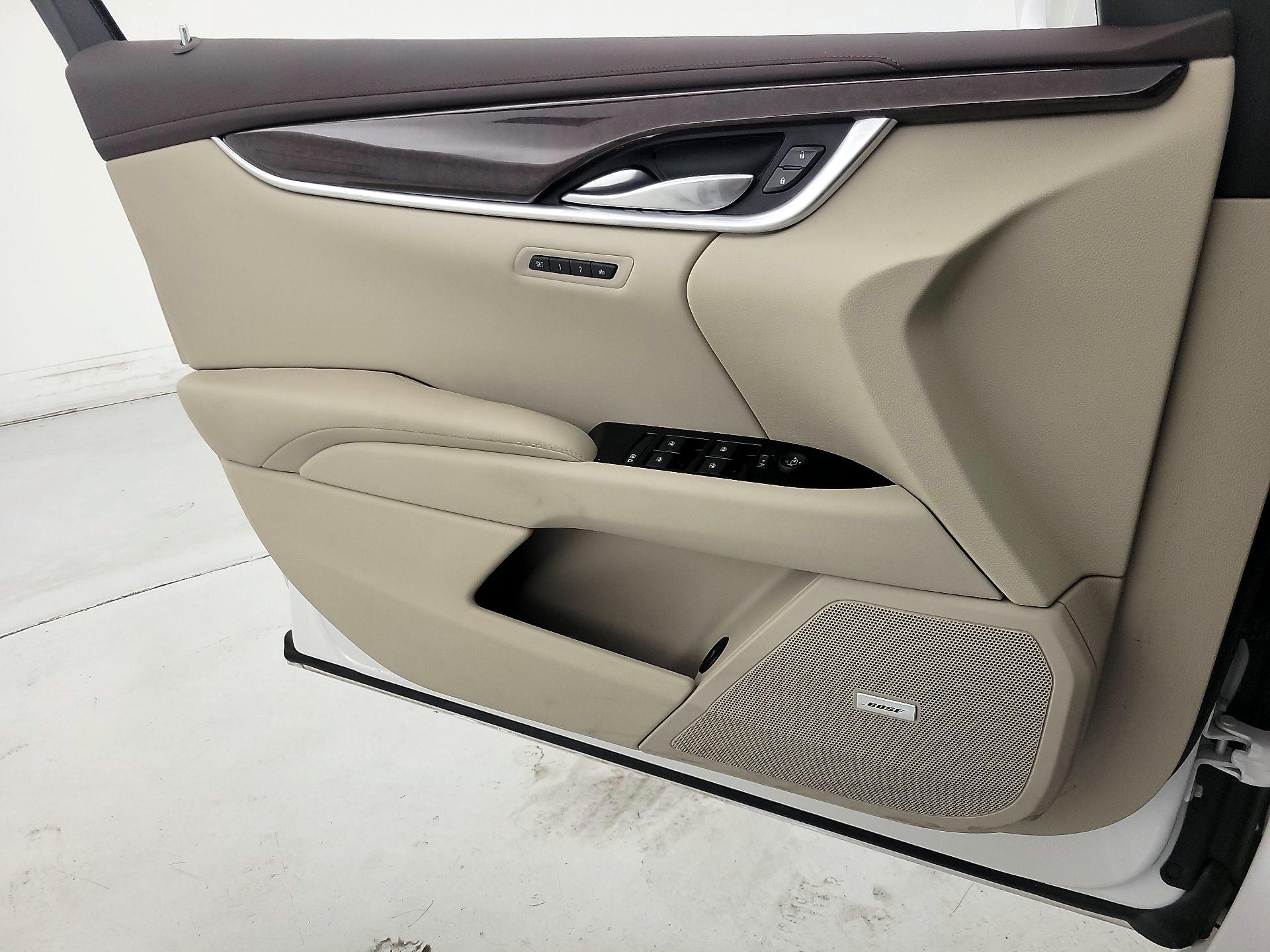 Thumbnail: 2017 Cadillac XTS - 12