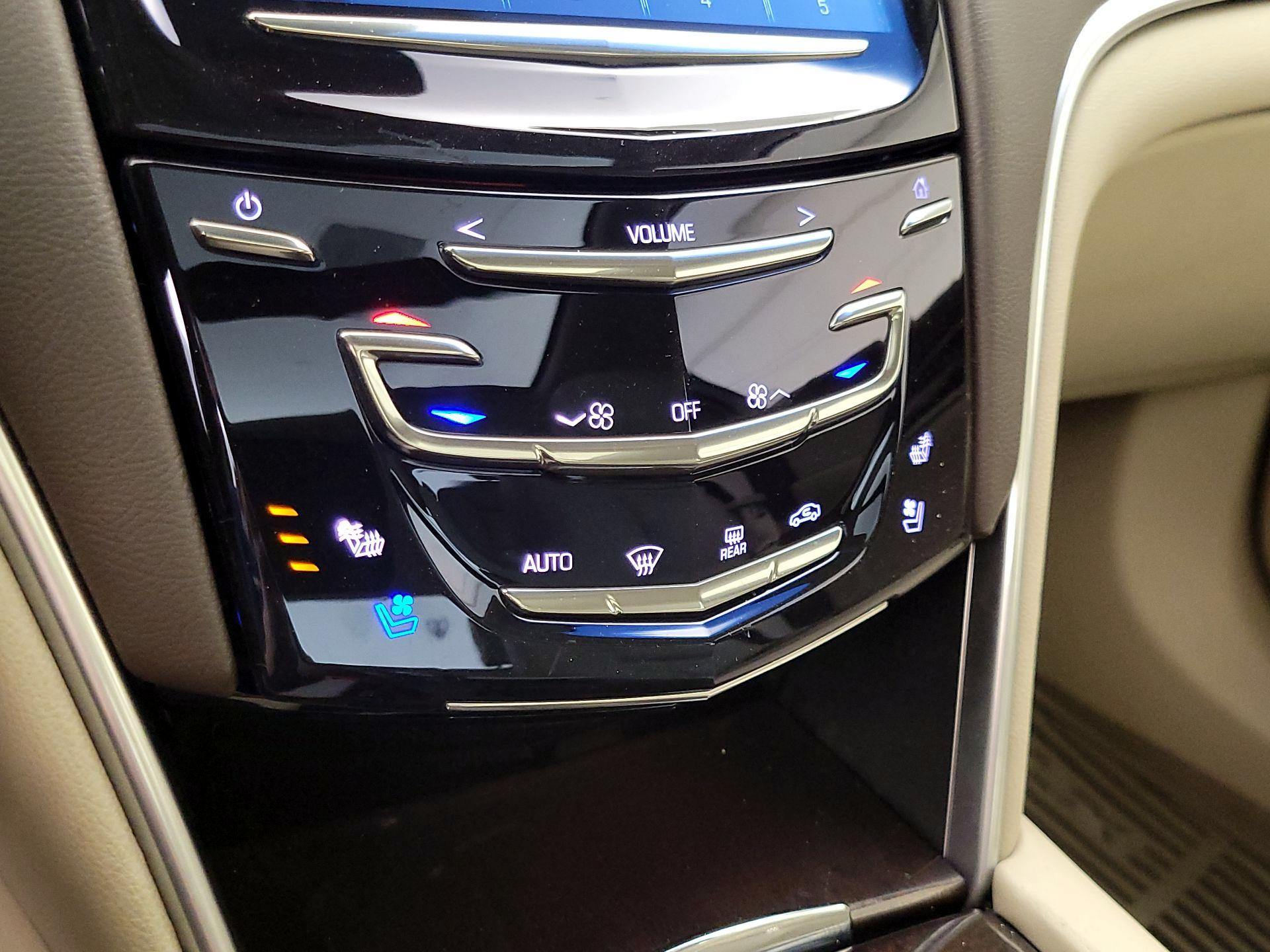 Thumbnail: 2017 Cadillac XTS - 17