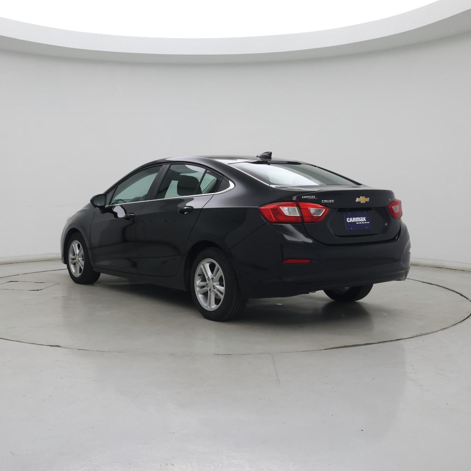 Thumbnail: 2018 Chevrolet Cruze - 2
