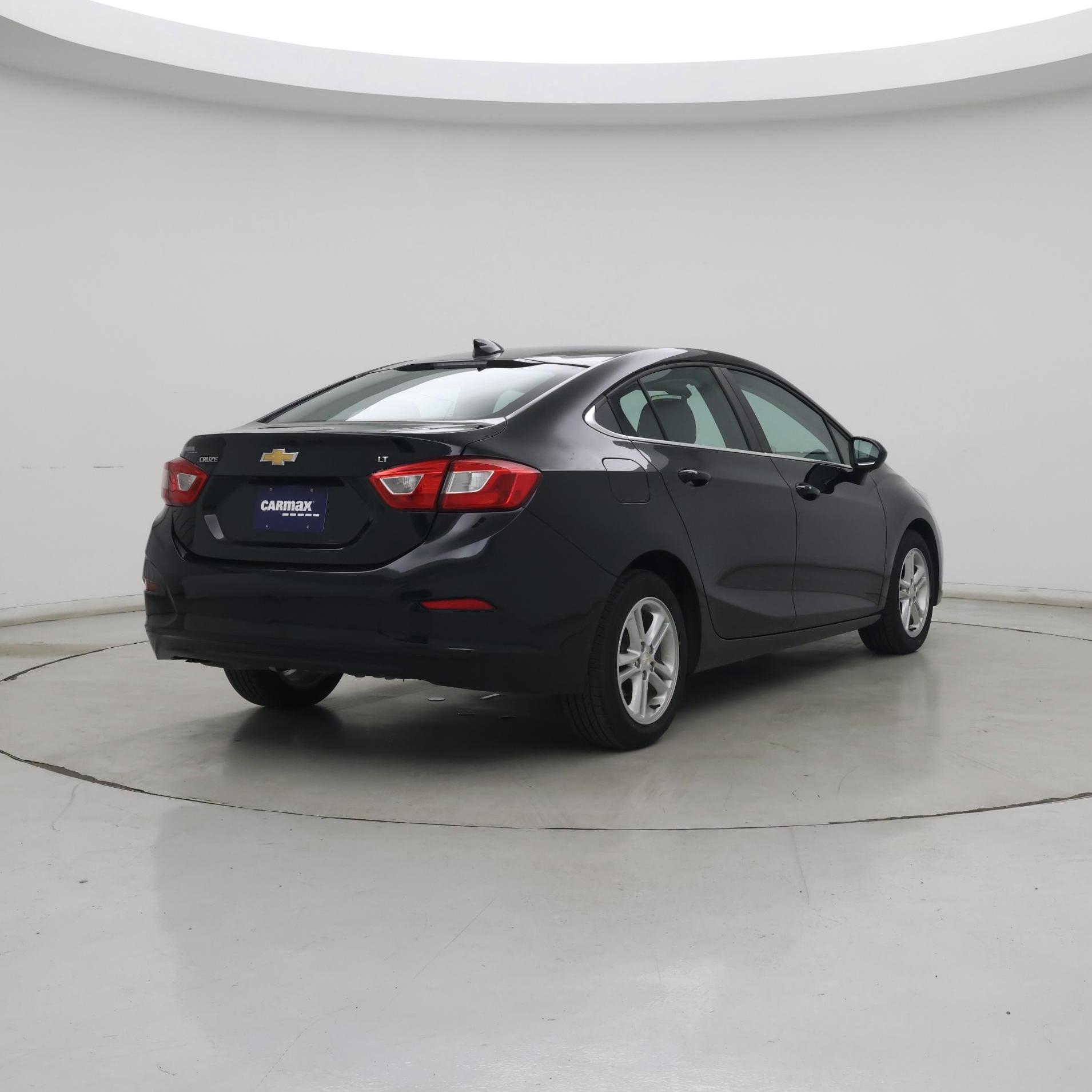 Thumbnail: 2018 Chevrolet Cruze - 8