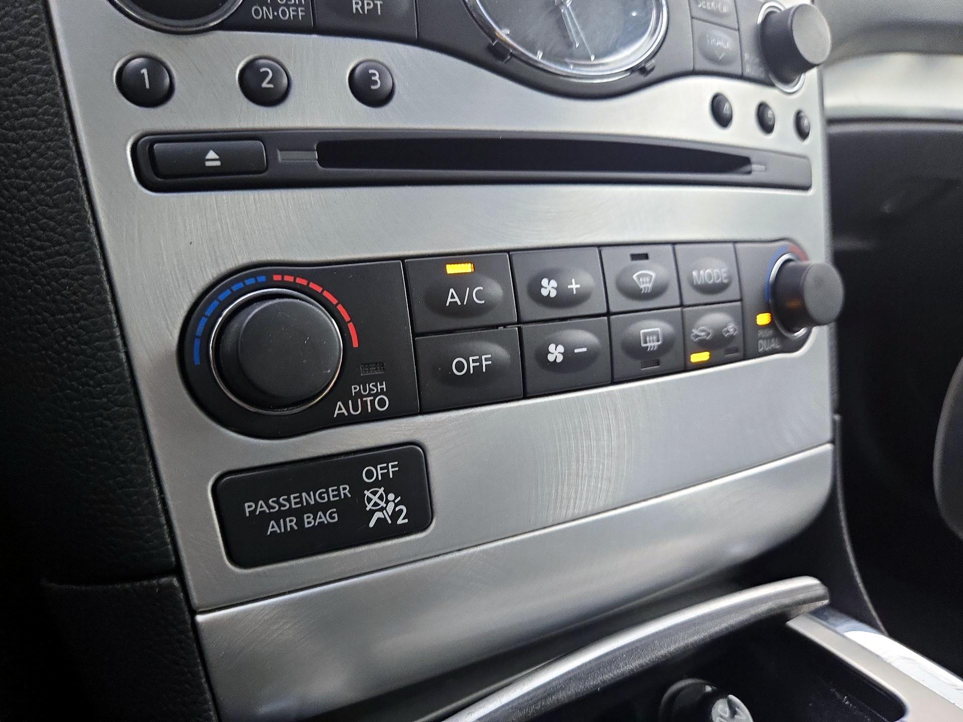 Thumbnail: 2014 INFINITI Q60 - 17