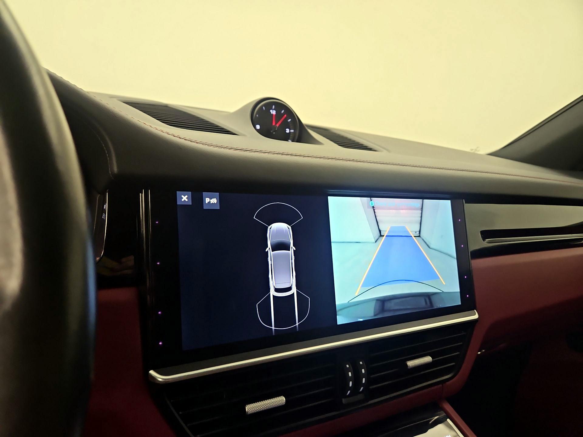 Thumbnail: 2019 Porsche Cayenne - 15