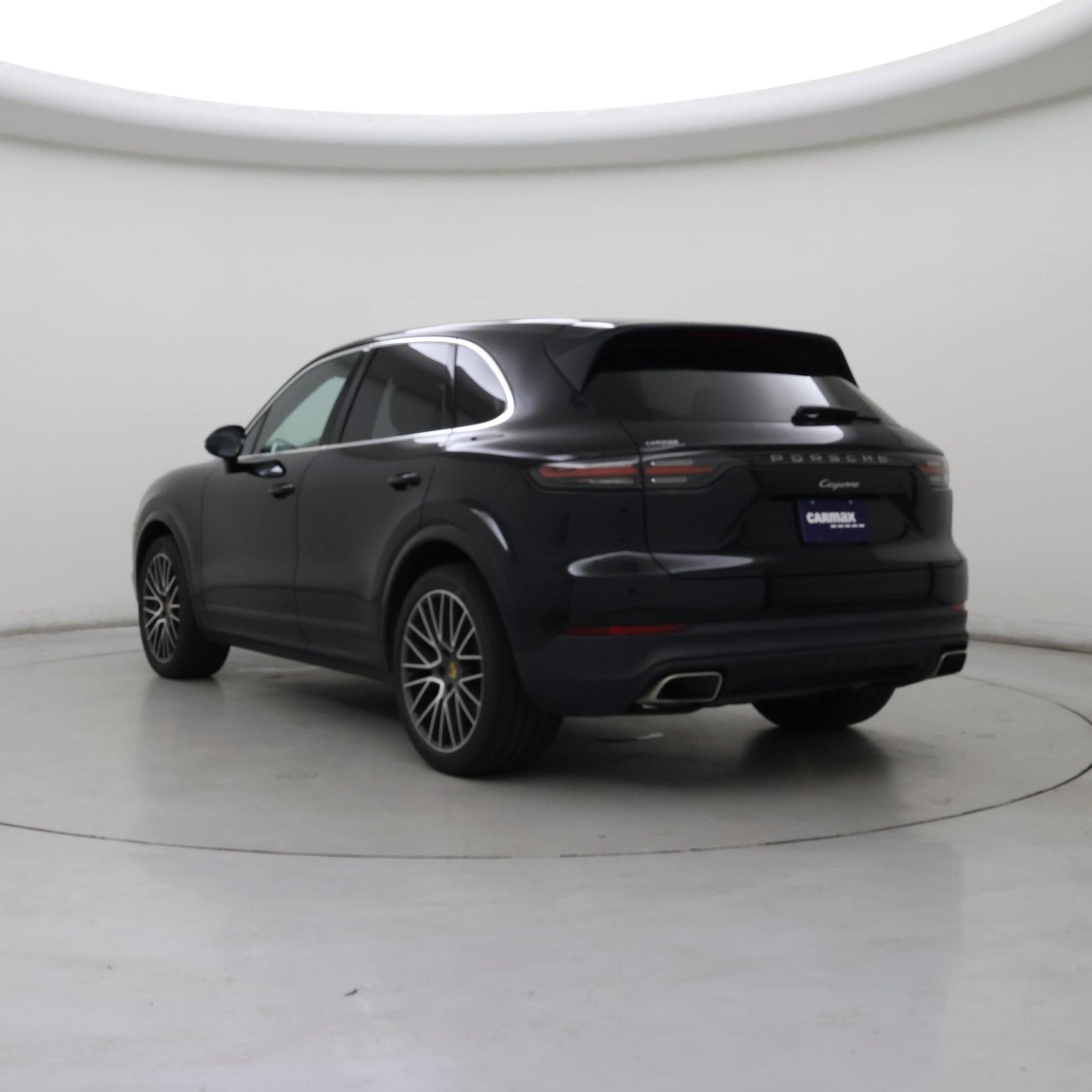 Thumbnail: 2019 Porsche Cayenne - 2