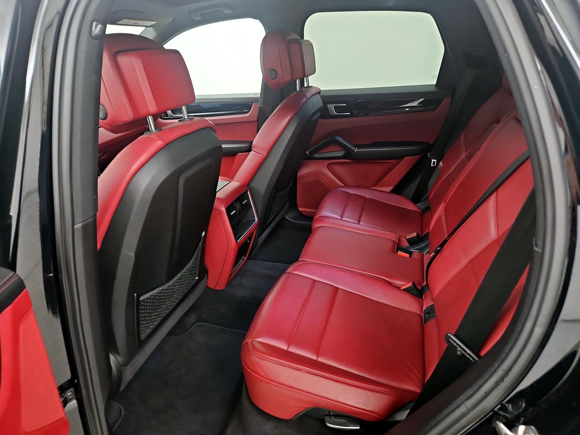 Thumbnail: 2019 Porsche Cayenne - 20