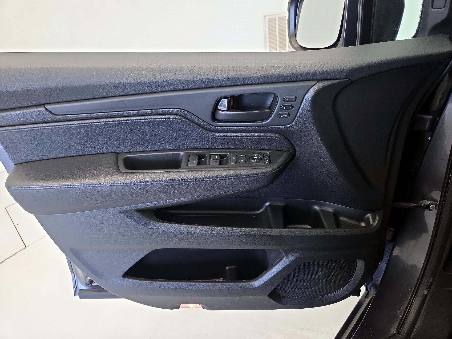 Thumbnail: 2021 Honda Odyssey - 12