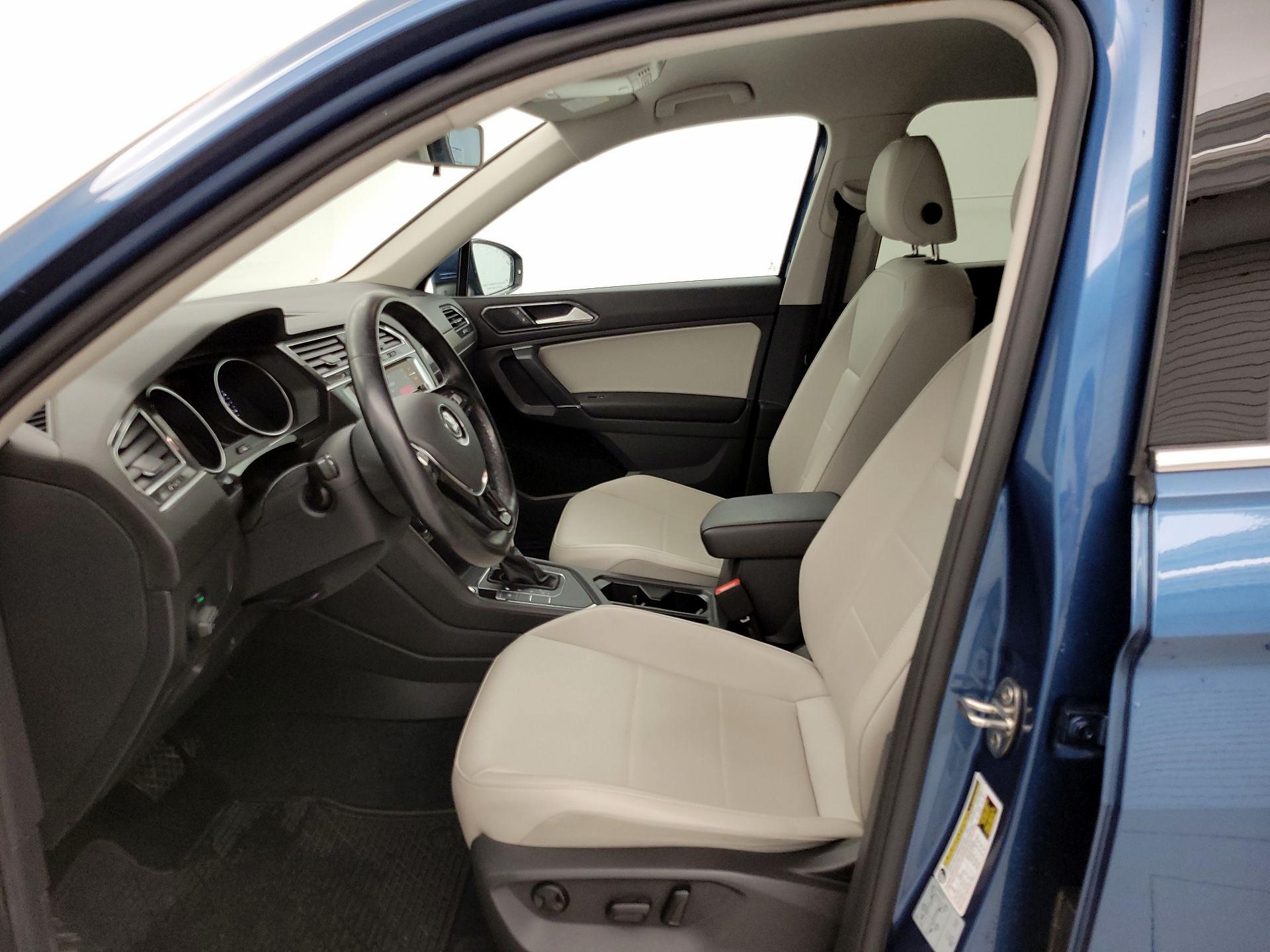 Thumbnail: 2018 Volkswagen Tiguan - 11