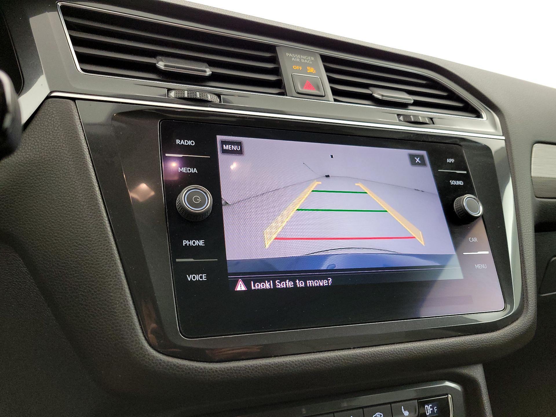 Thumbnail: 2018 Volkswagen Tiguan - 14