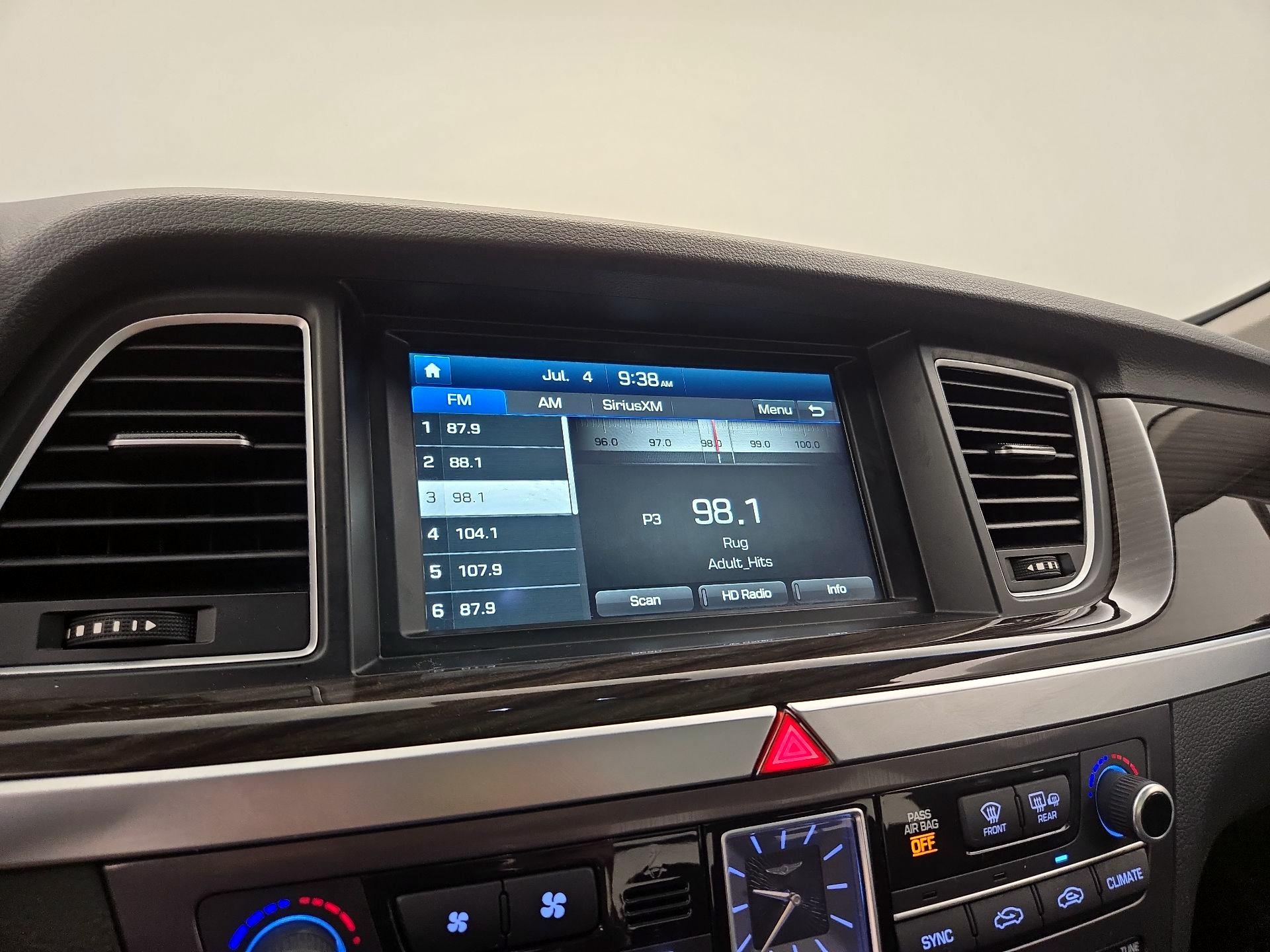 Thumbnail: 2018 Genesis G80 - 16