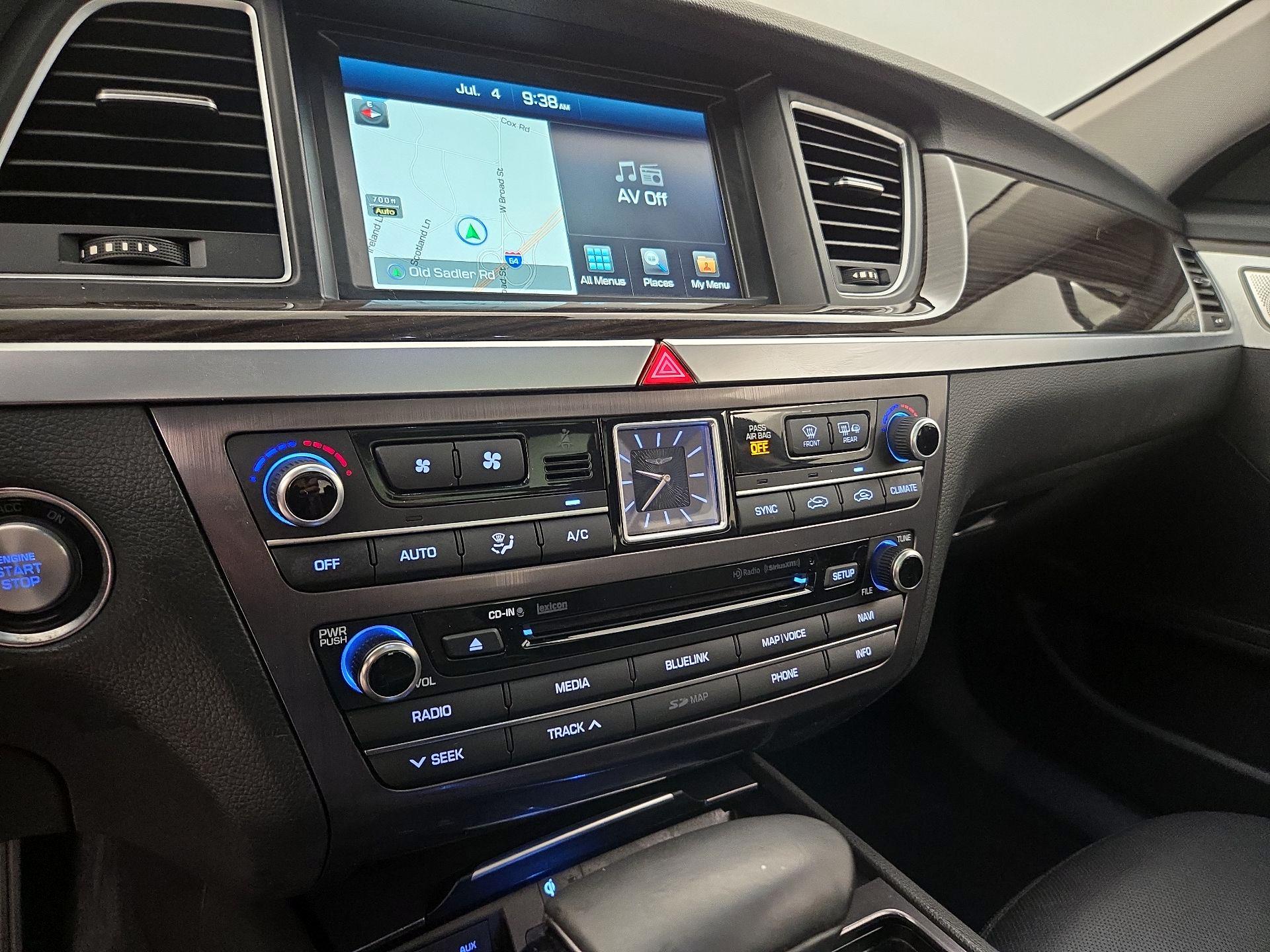 Thumbnail: 2018 Genesis G80 - 17