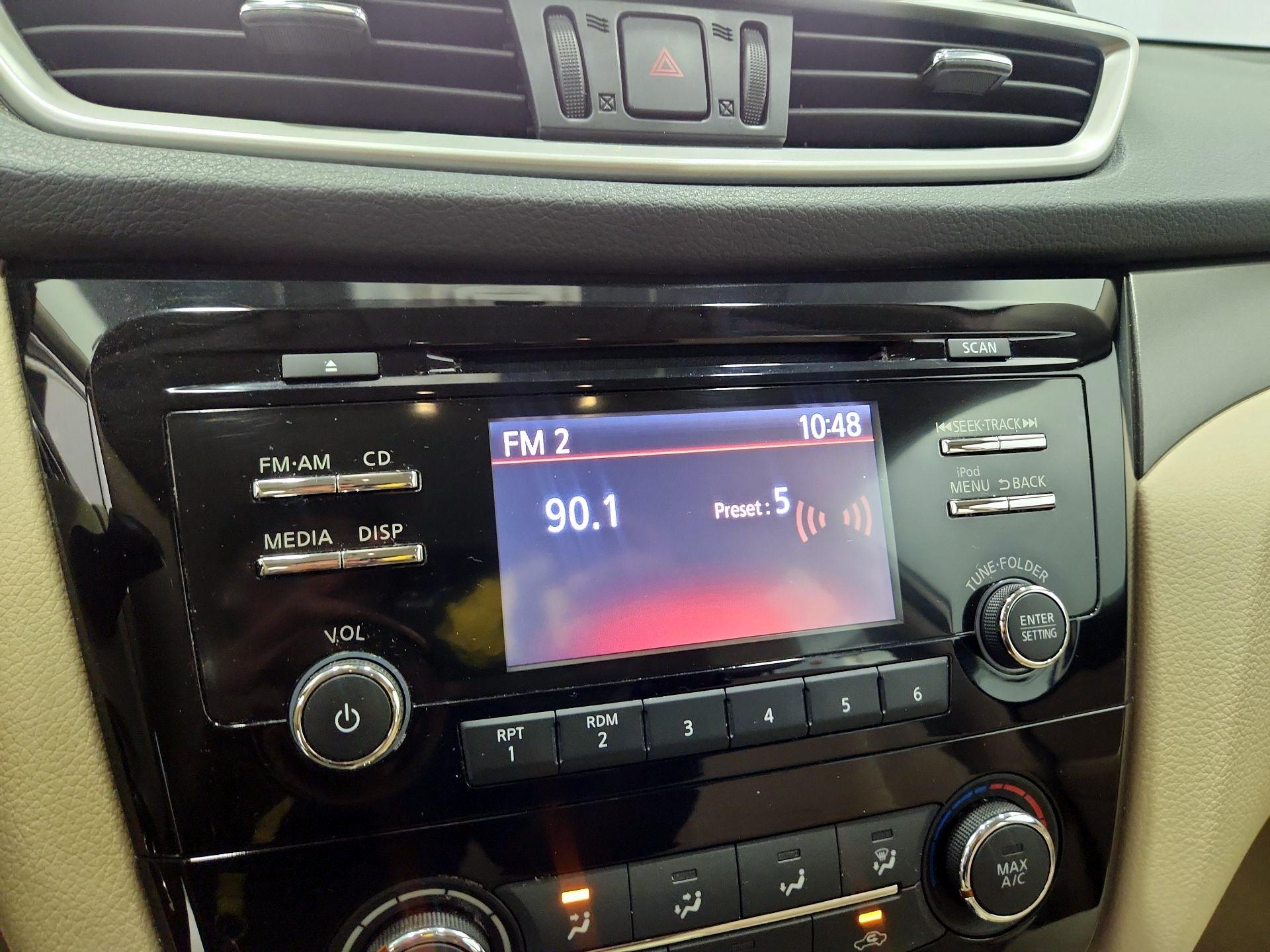 Thumbnail: 2015 Nissan Rogue - 15