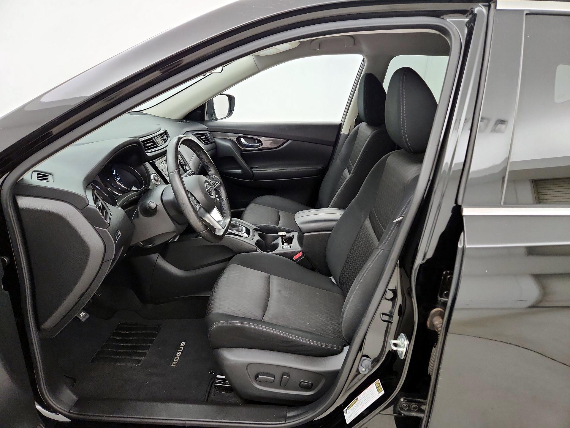 Thumbnail: 2019 Nissan Rogue - 11