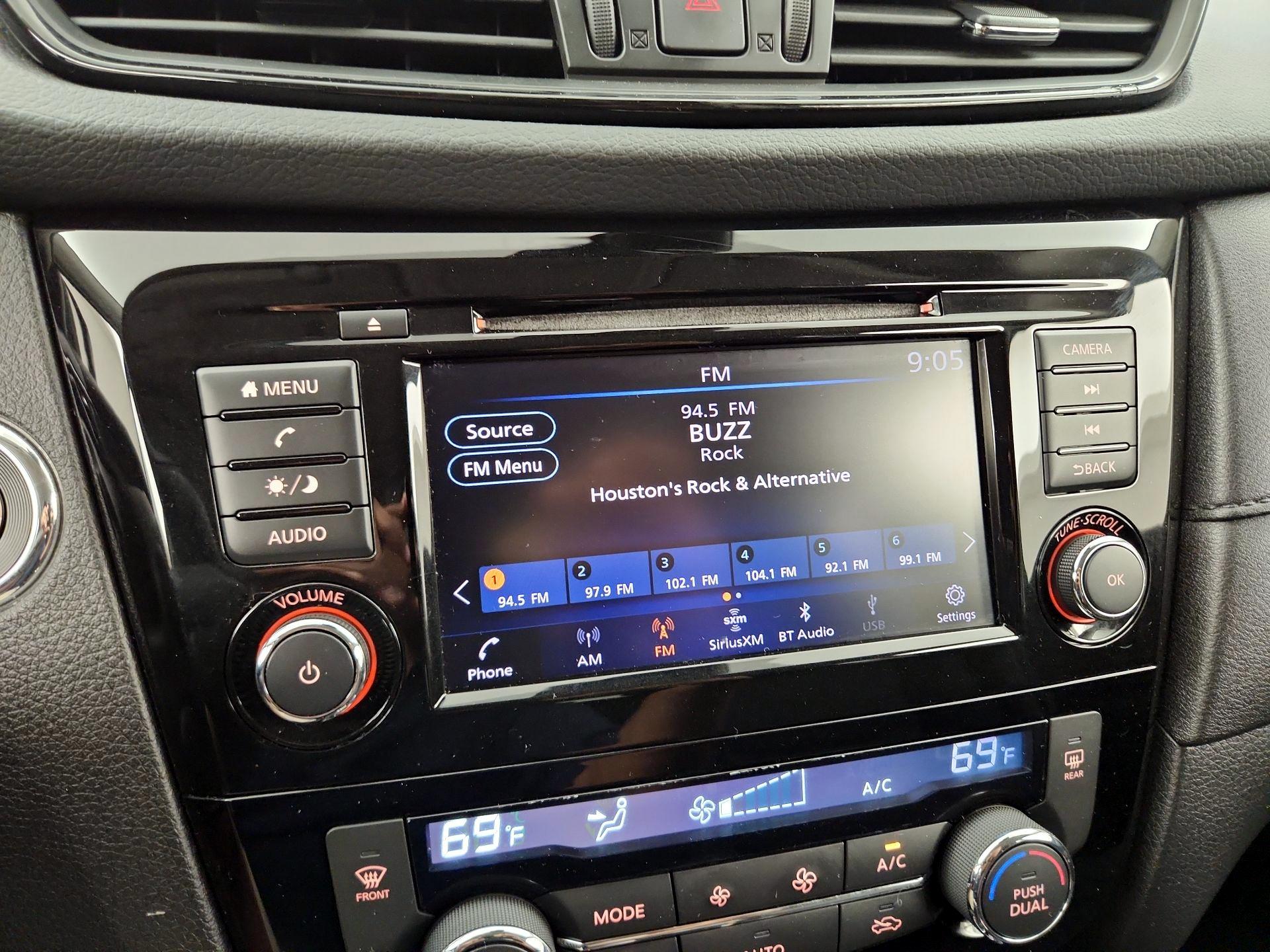 Thumbnail: 2019 Nissan Rogue - 15