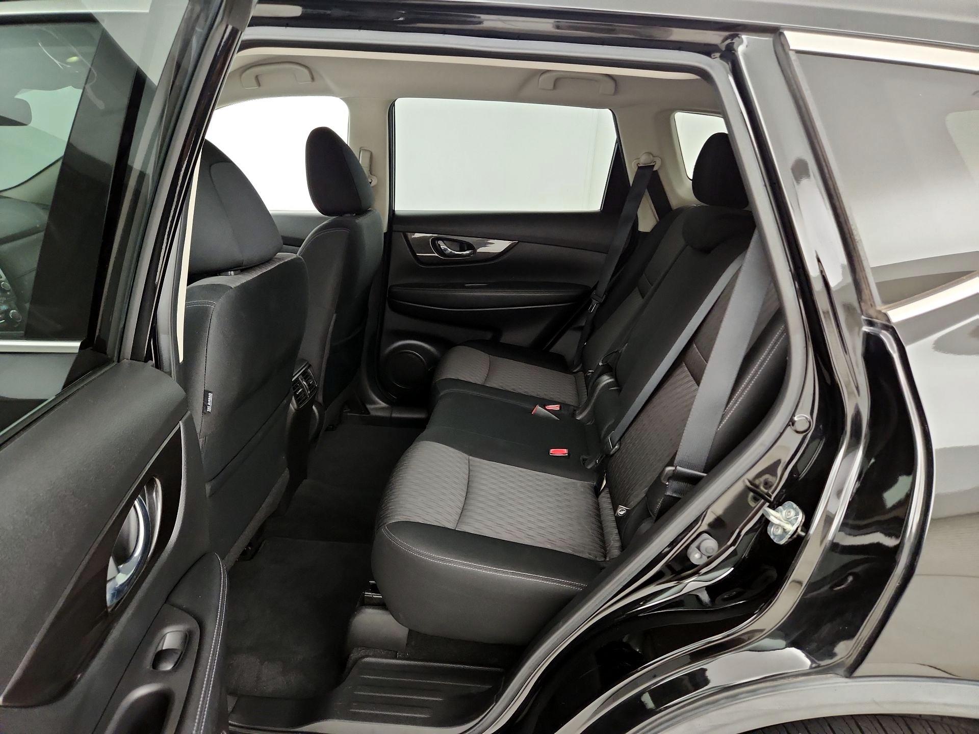 Thumbnail: 2019 Nissan Rogue - 19