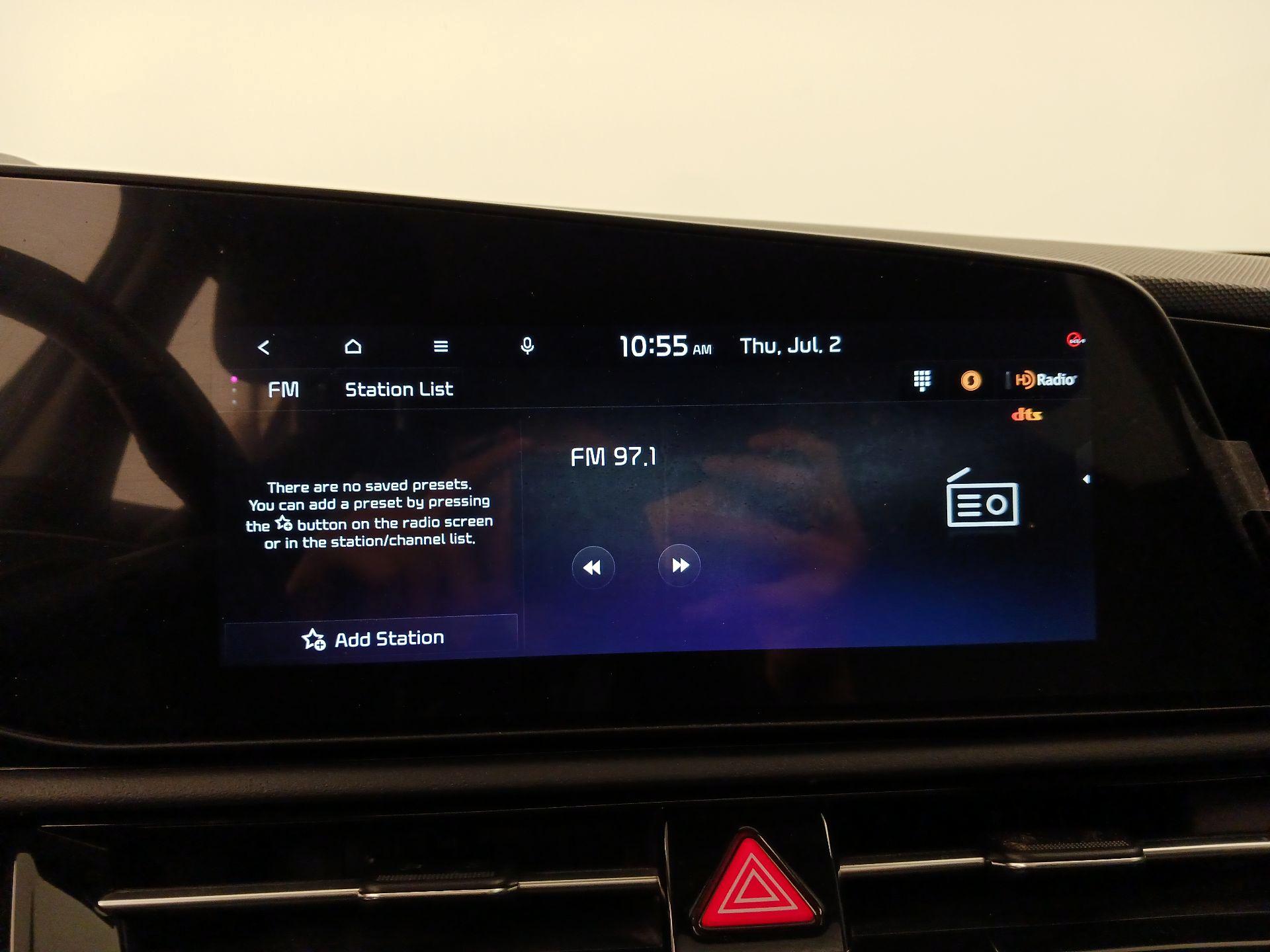 Thumbnail: 2023 Kia Niro - 16