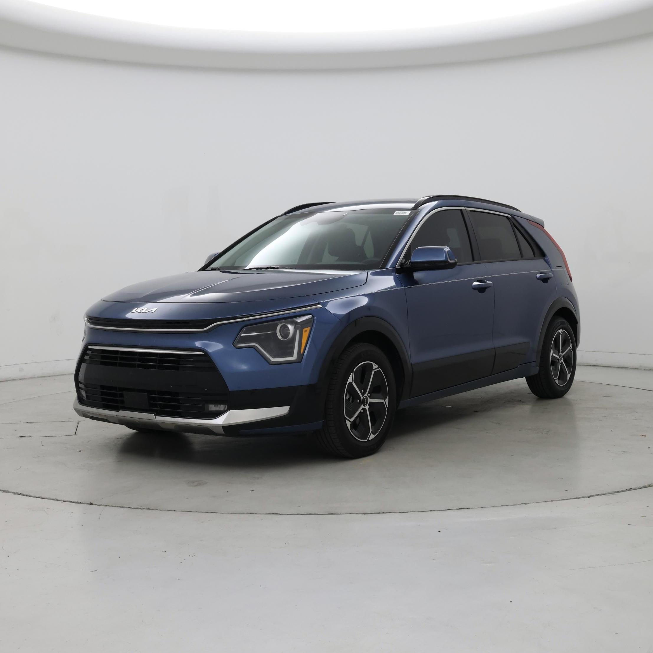 Thumbnail: 2023 Kia Niro - 4