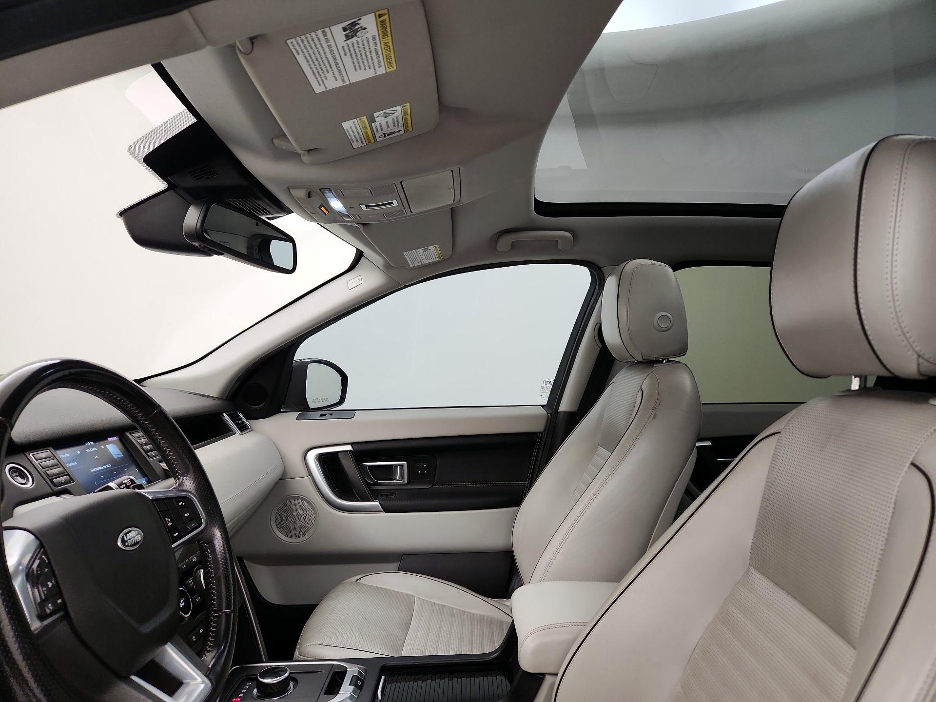 Thumbnail: 2018 Land Rover Discovery Sport - 19
