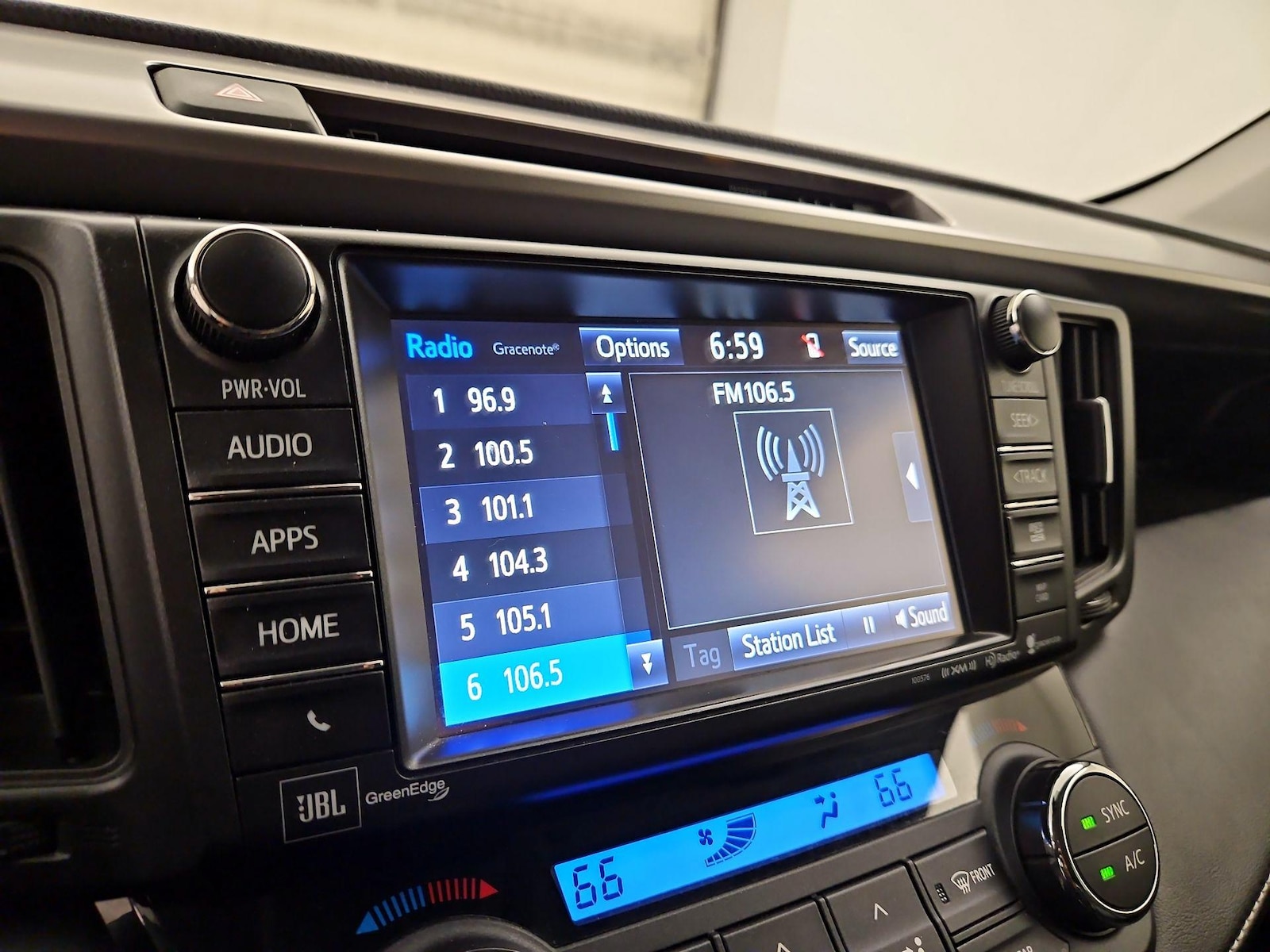 2017 Toyota RAV4 Limited - Photo 17