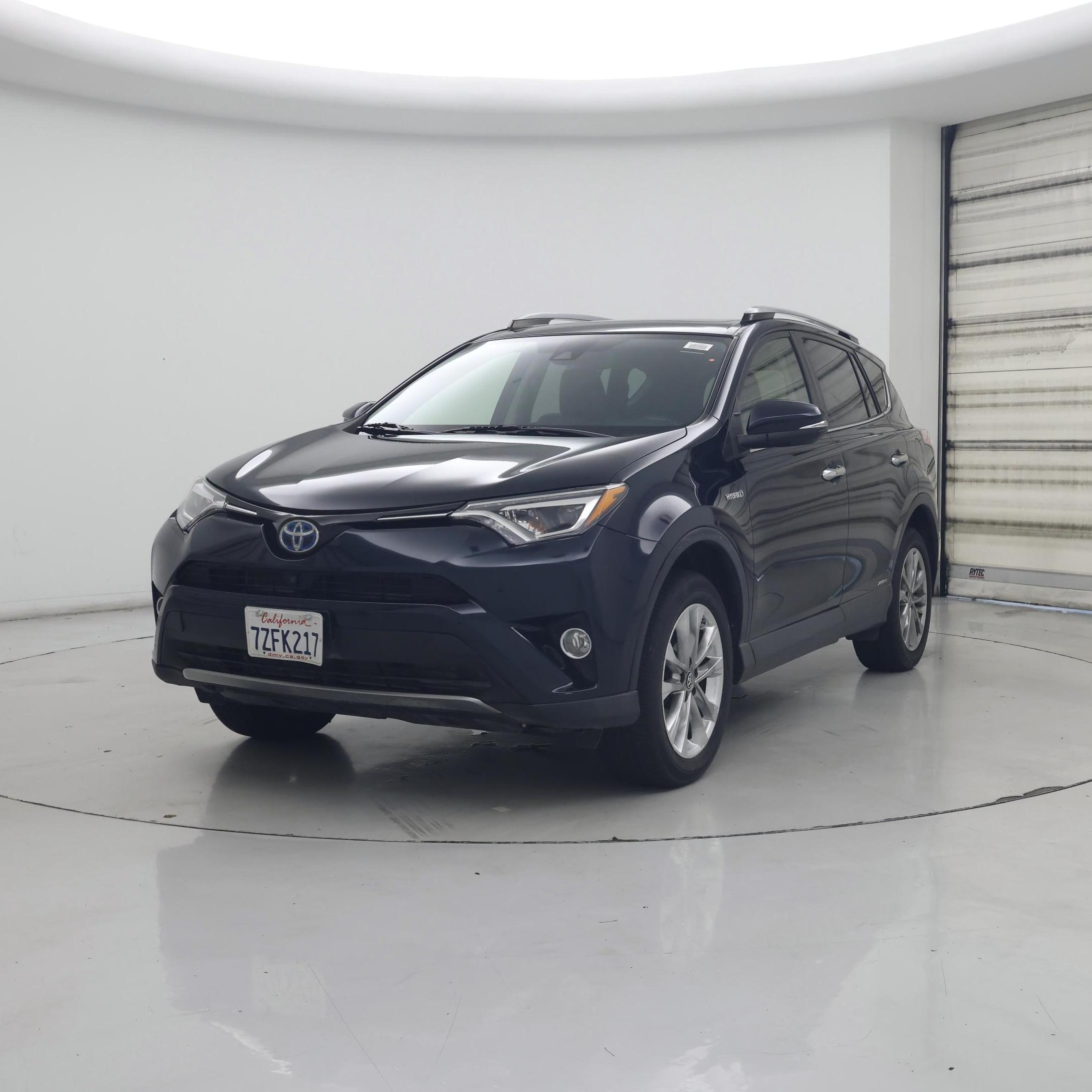 Thumbnail: 2017 Toyota RAV4 - 4