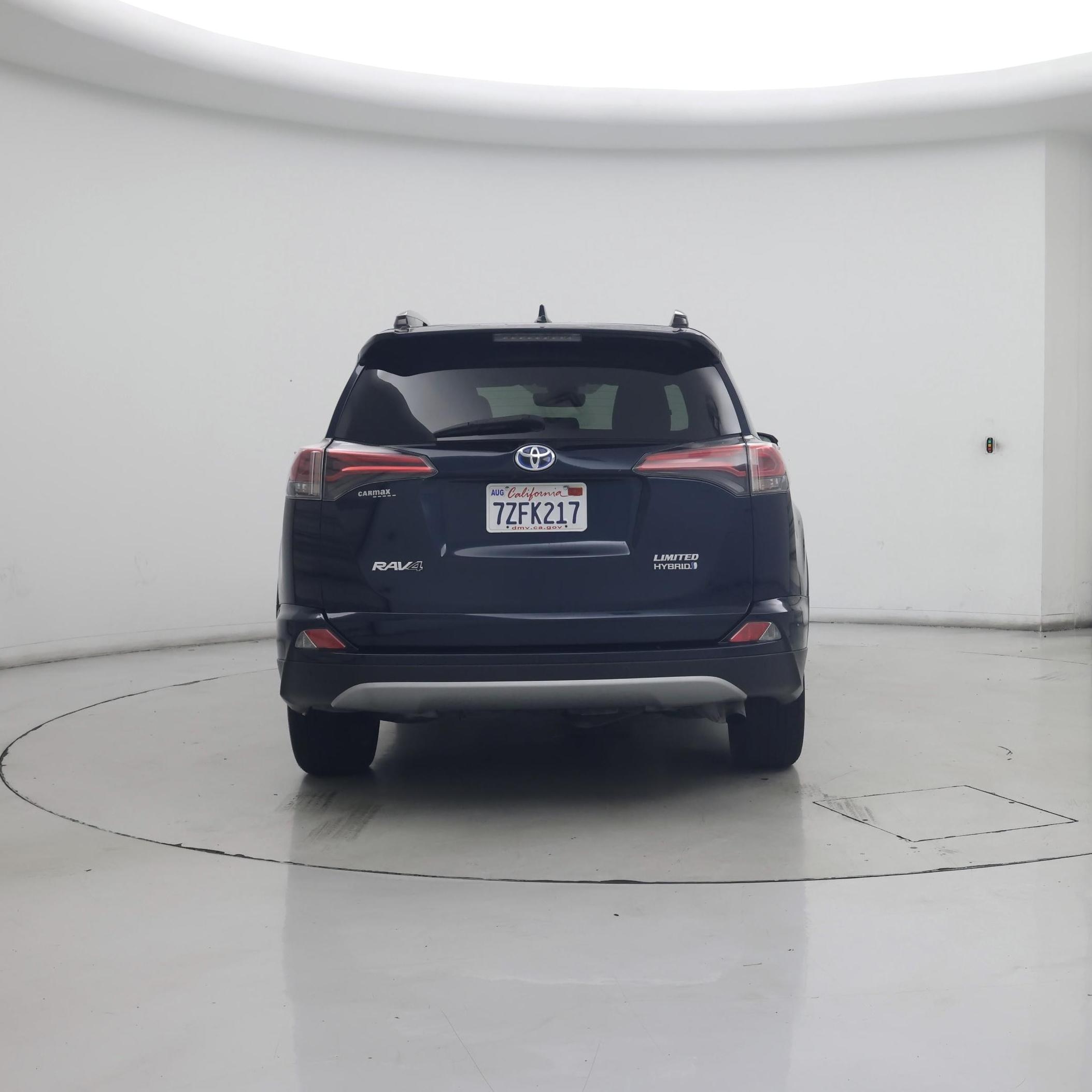 Thumbnail: 2017 Toyota RAV4 - 6