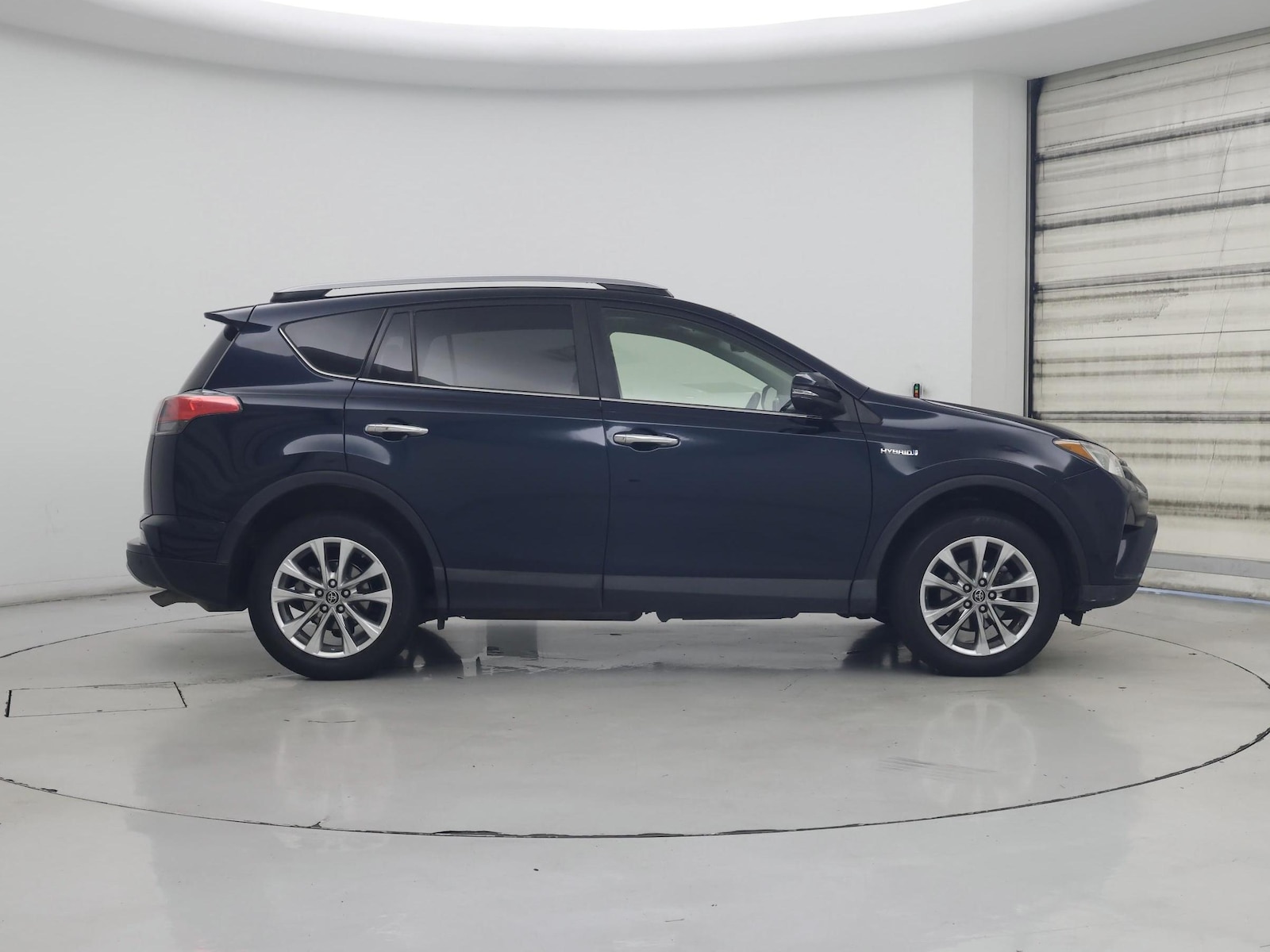 2017 Toyota RAV4 Limited - Photo 8
