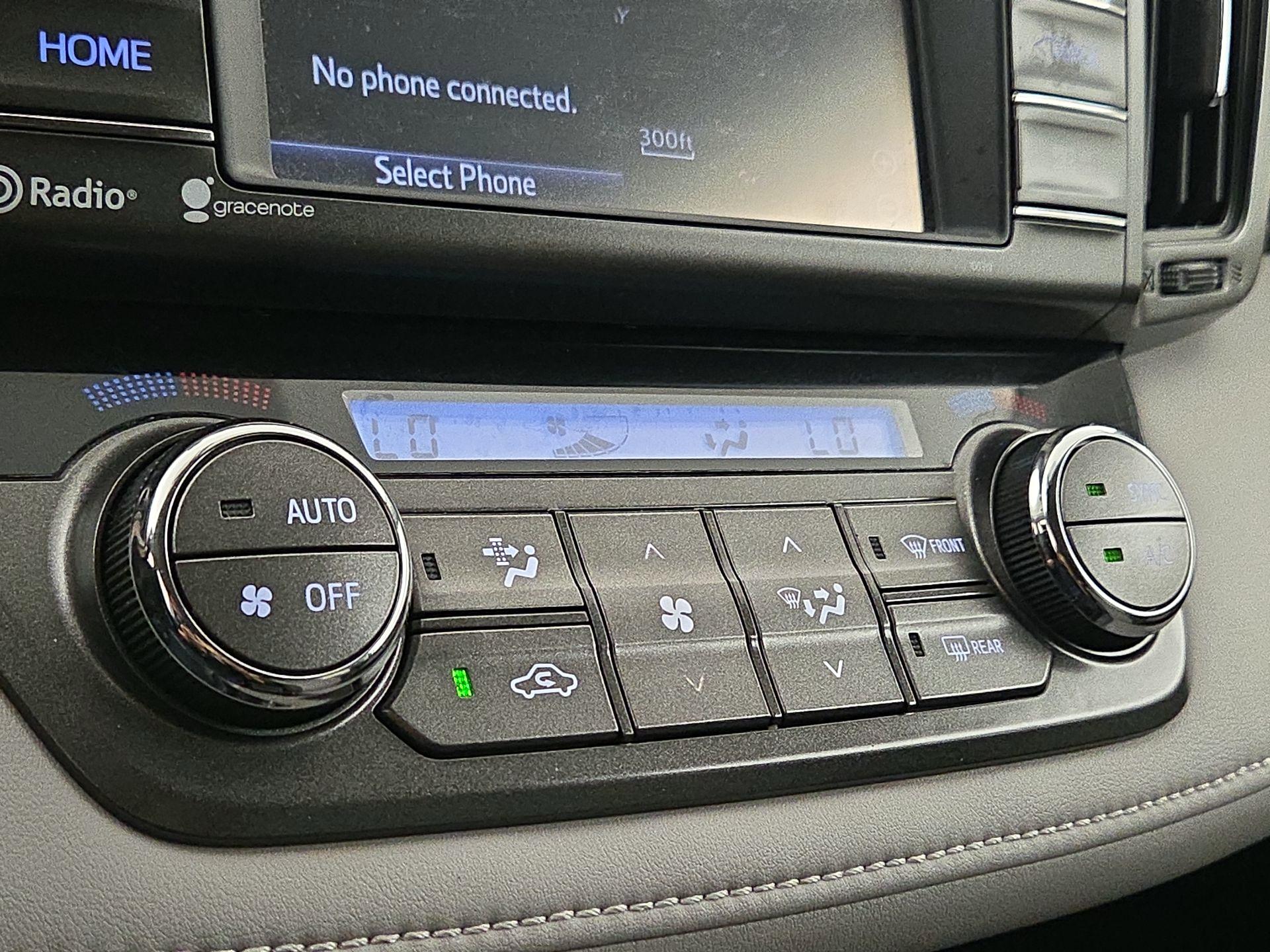Thumbnail: 2015 Toyota RAV4 - 17