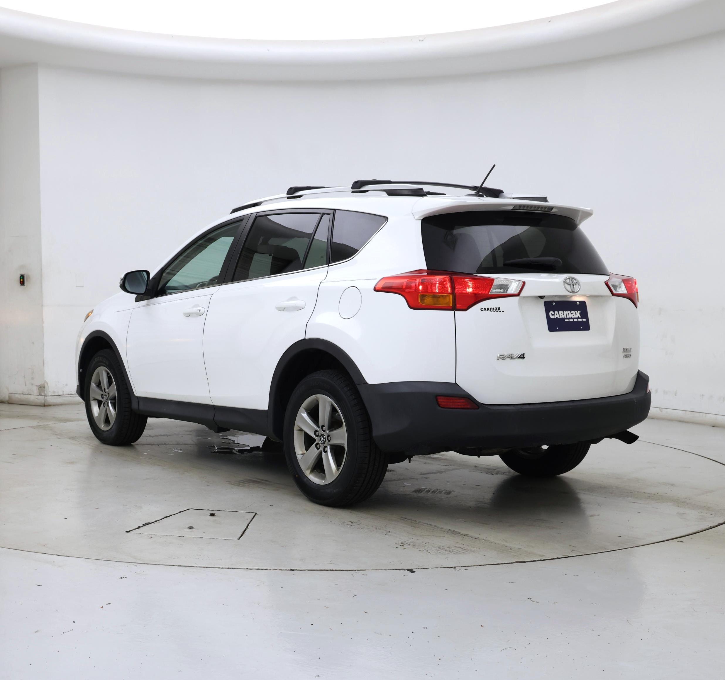 Thumbnail: 2015 Toyota RAV4 - 2